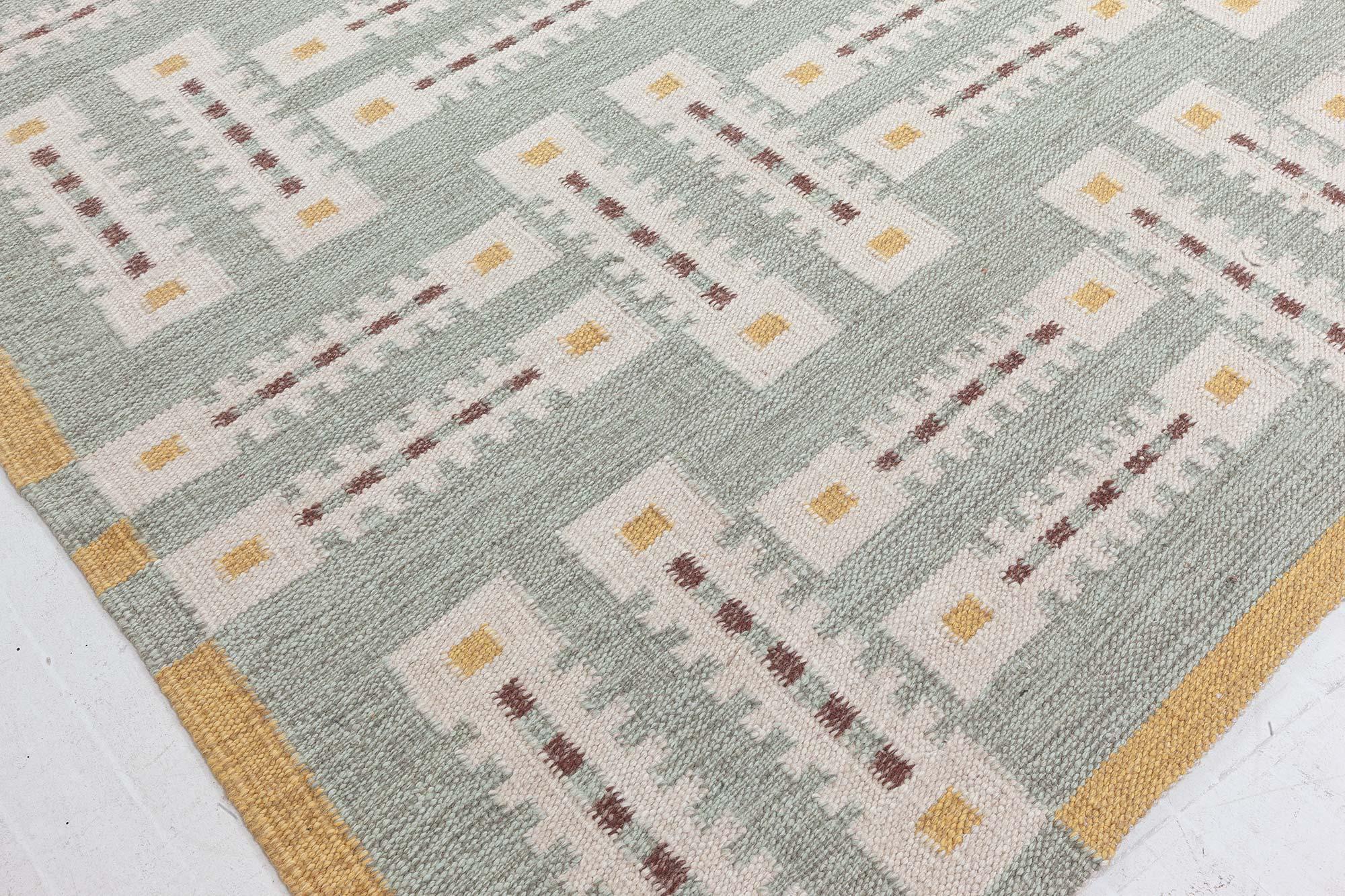 Modern Swedish Geometric Flat Weave Rug In New Condition For Sale In New York, NY