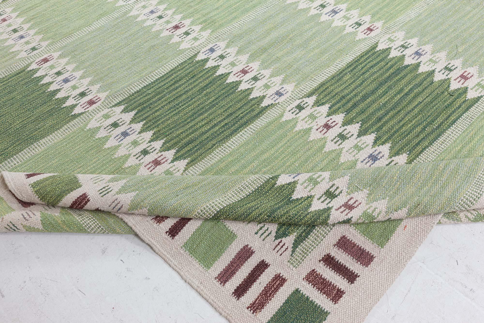 Modern Swedish Green Rug In New Condition For Sale In New York, NY