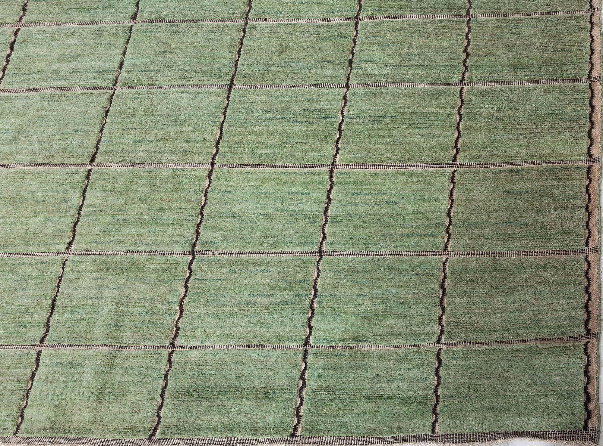 Indiano Tappeto moderno di ispirazione svedese a quadretti Greene & Greene di Doris Leslie Blau in vendita