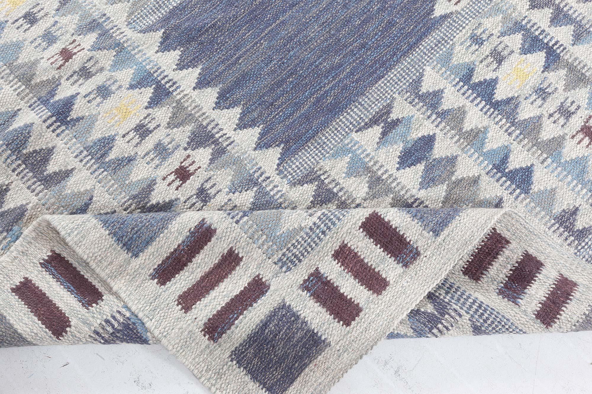 Moderner, schwedisch inspirierter Teppich von Doris Leslie Blau (Handgewebt) im Angebot