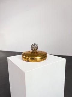 Moderna jarra sueca con tapa de Carl-Einar Borgström para Ystad-Metall, años 30