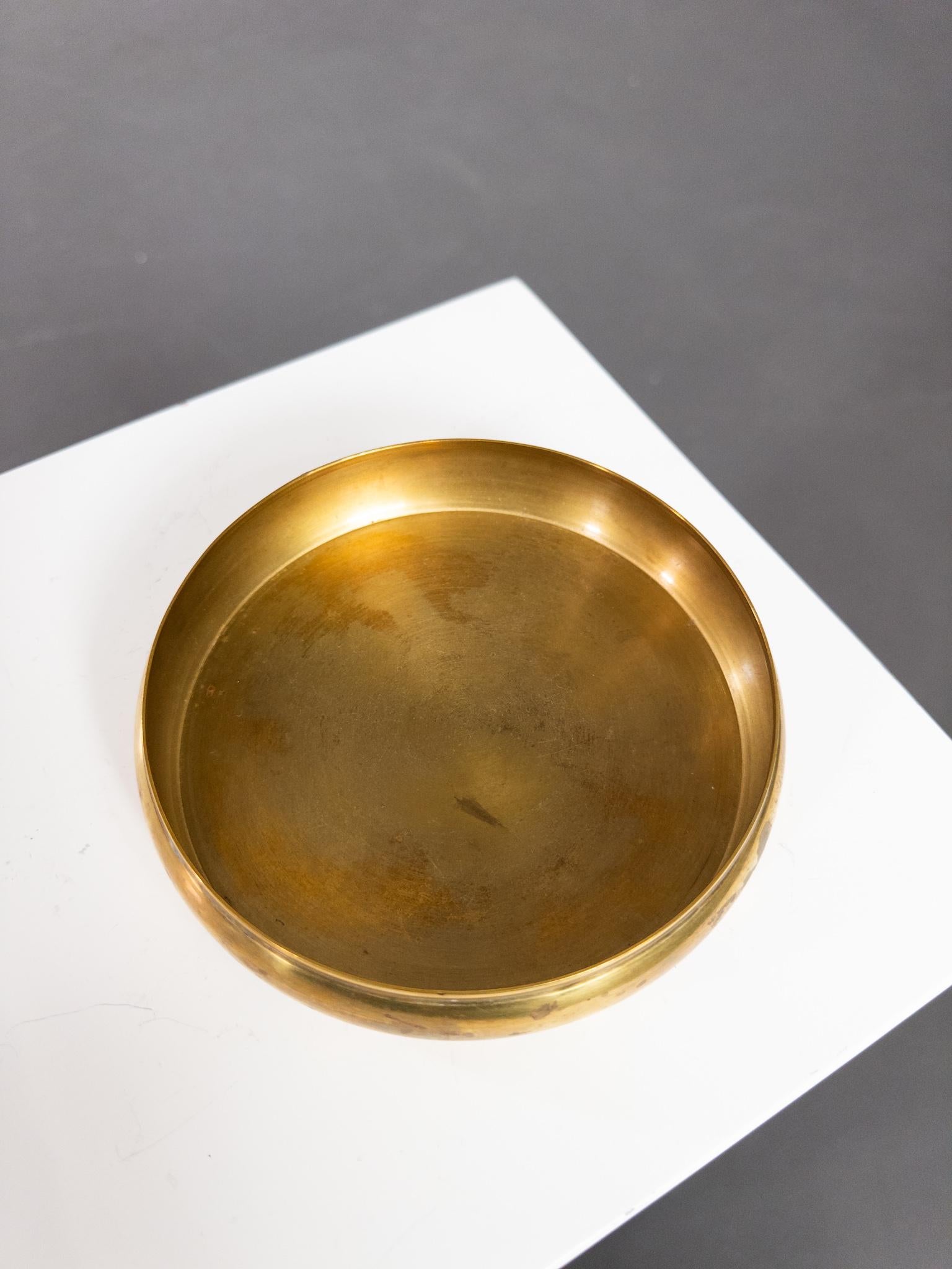Metà XX secolo Vaso con coperchio svedese moderno di Carl-Einar Borgström per Ystad-Metall, anni '30 in vendita