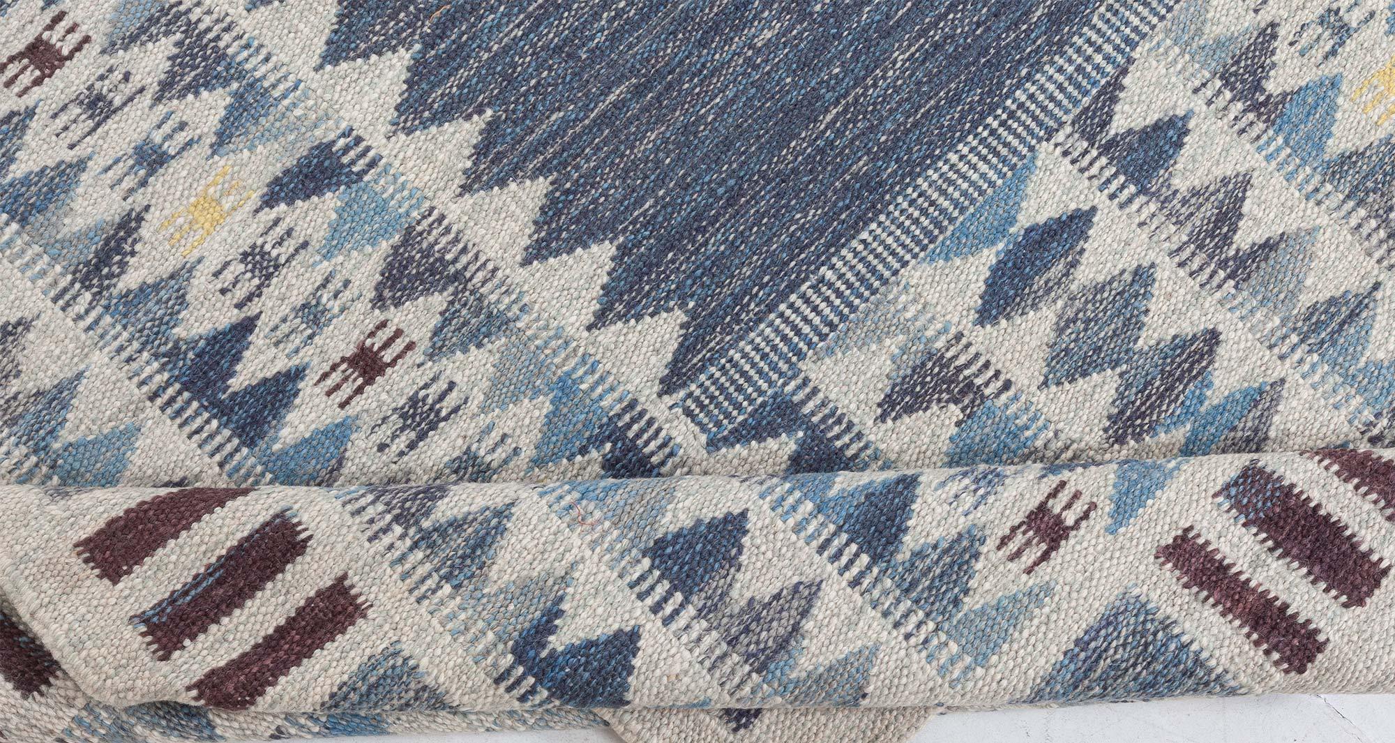 Moderner schwedischer Teppich von Doris Leslie Blau im Zustand „Neu“ im Angebot in New York, NY