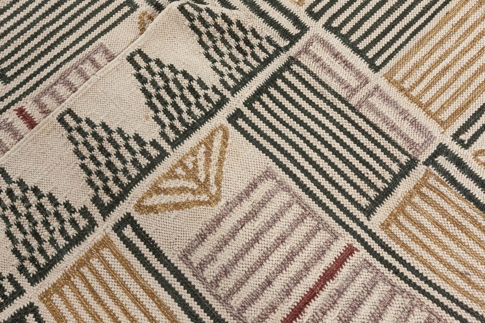 Moderner schwedischer Teppich von Doris Leslie Blau (21. Jahrhundert und zeitgenössisch) im Angebot