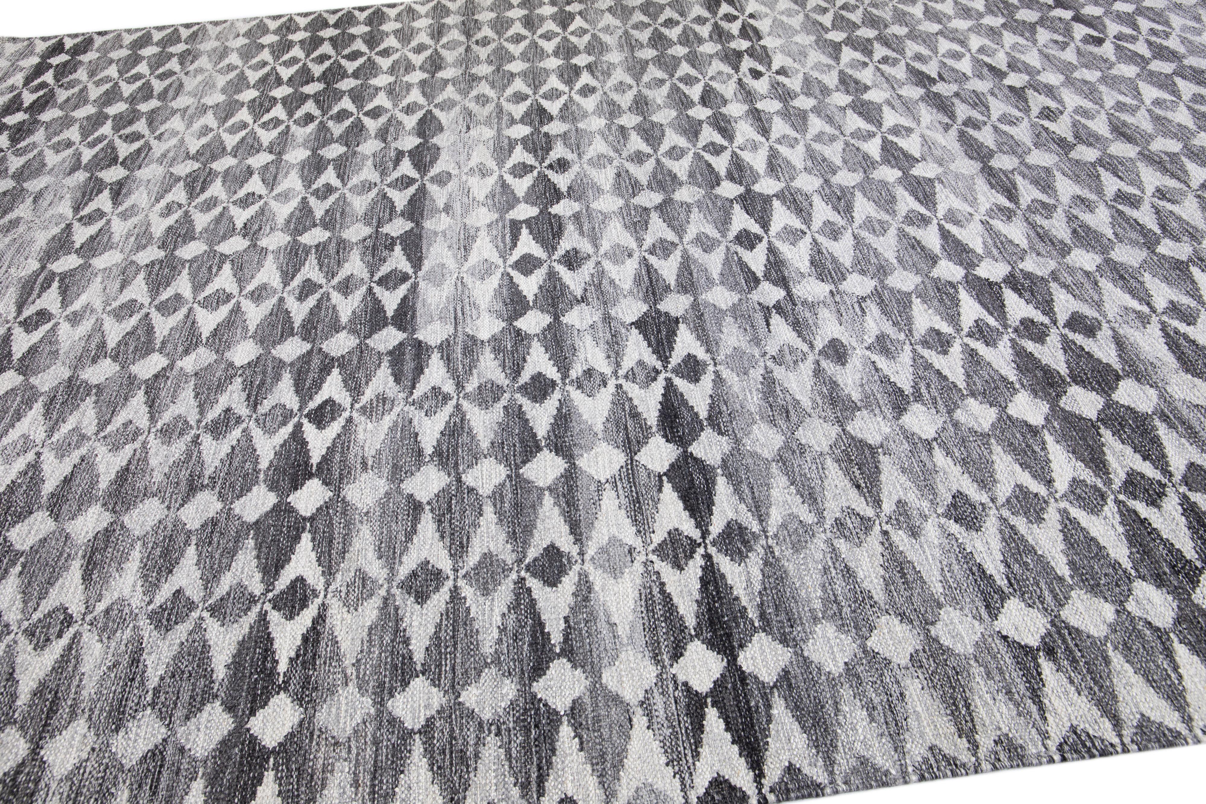 Modern Swedish Style Handmade Oversize Gray Wool Rug With Geometric Pattern In New Condition For Sale In Norwalk, CT