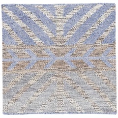 Handgewebter Beige/Blauer maßgefertigter Wollteppich im modernen schwedischen Stil