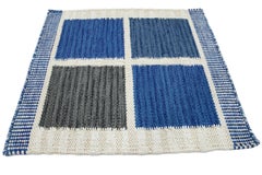 Tappeto di lana personalizzato blu geometrico in stile svedese moderno, tessuto a mano