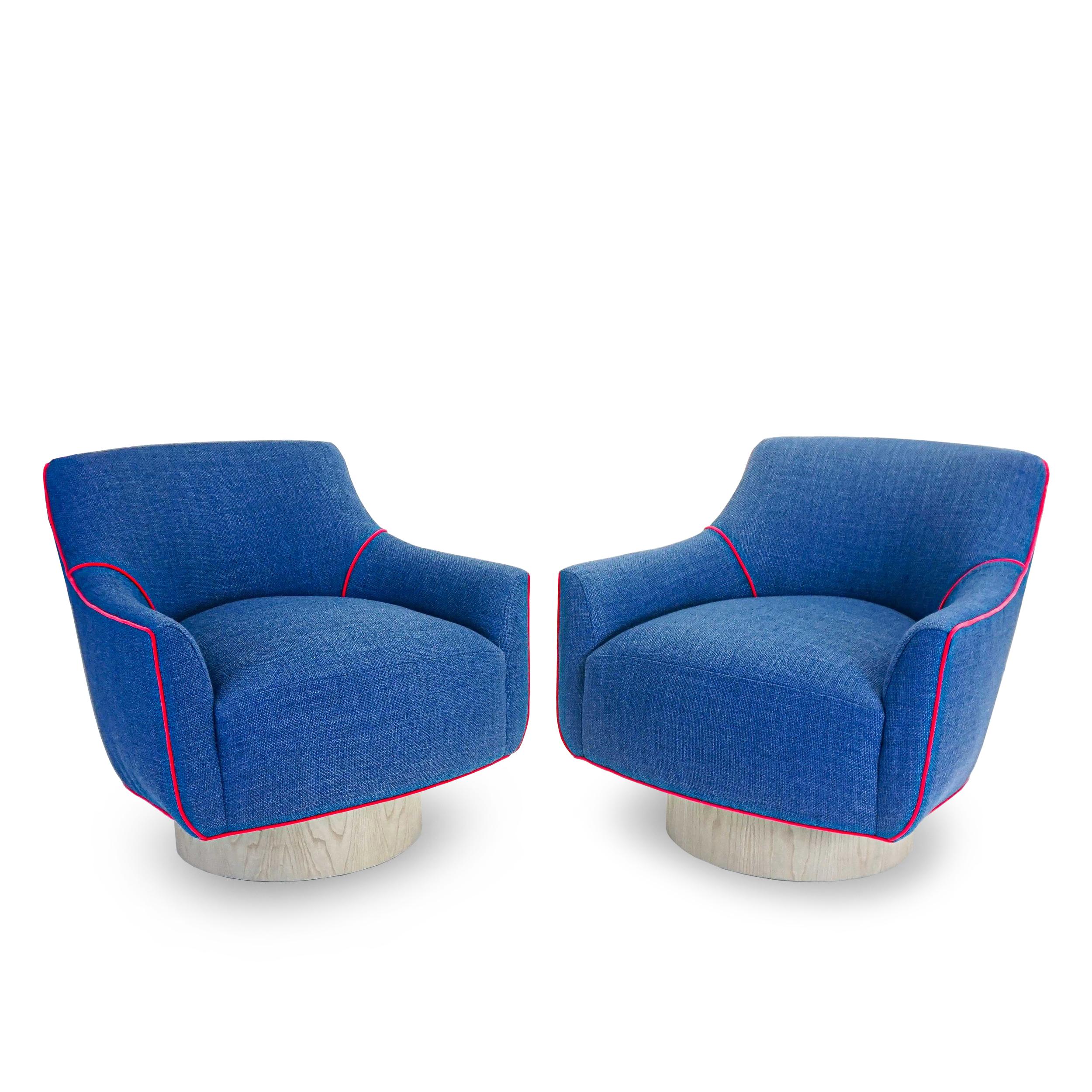 Modern Swivel Chair in Blue Woven and Fuchsia Velvet Accent Welting For Sale 4