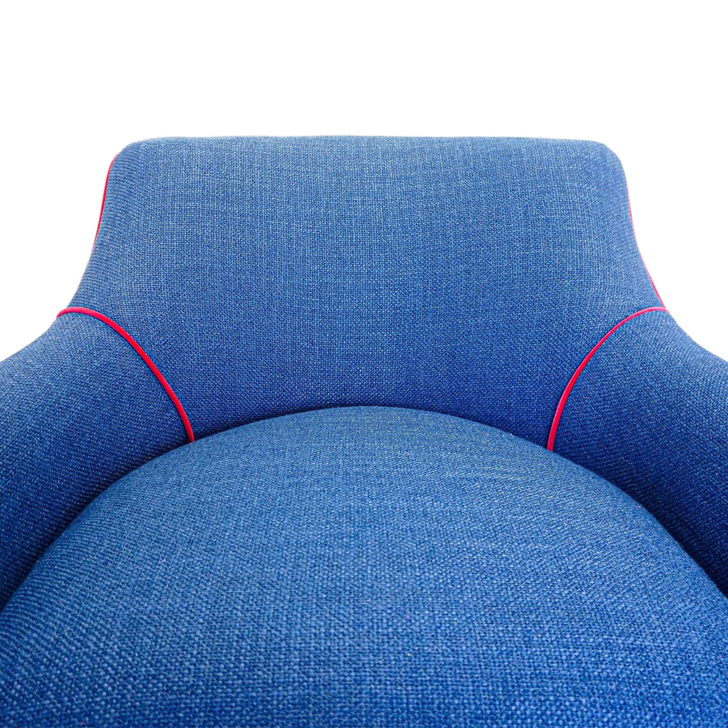 Modern Swivel Chair in Blue Woven and Fuchsia Velvet Accent Welting For Sale 5
