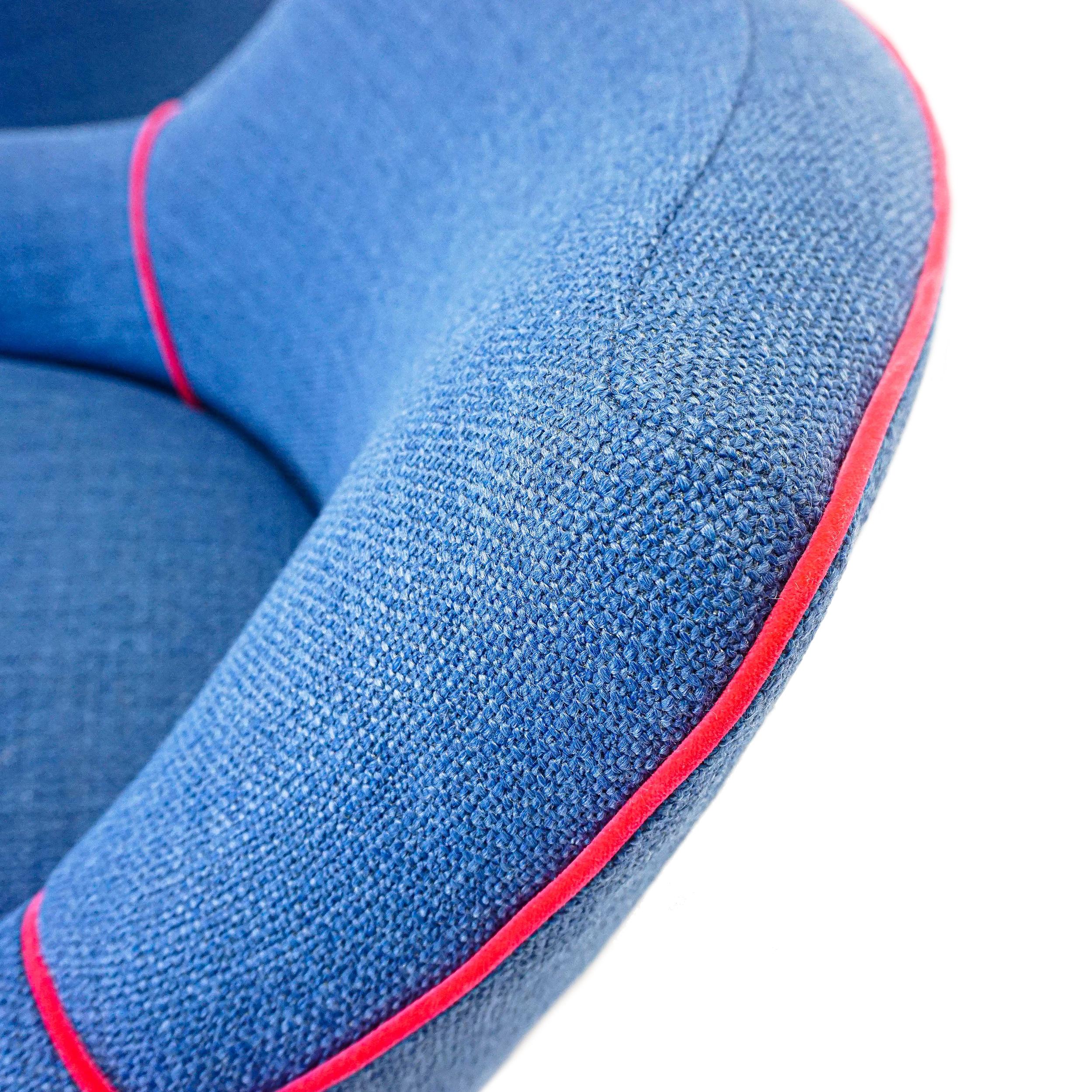 Modern Swivel Chair in Blue Woven and Fuchsia Velvet Accent Welting For Sale 6