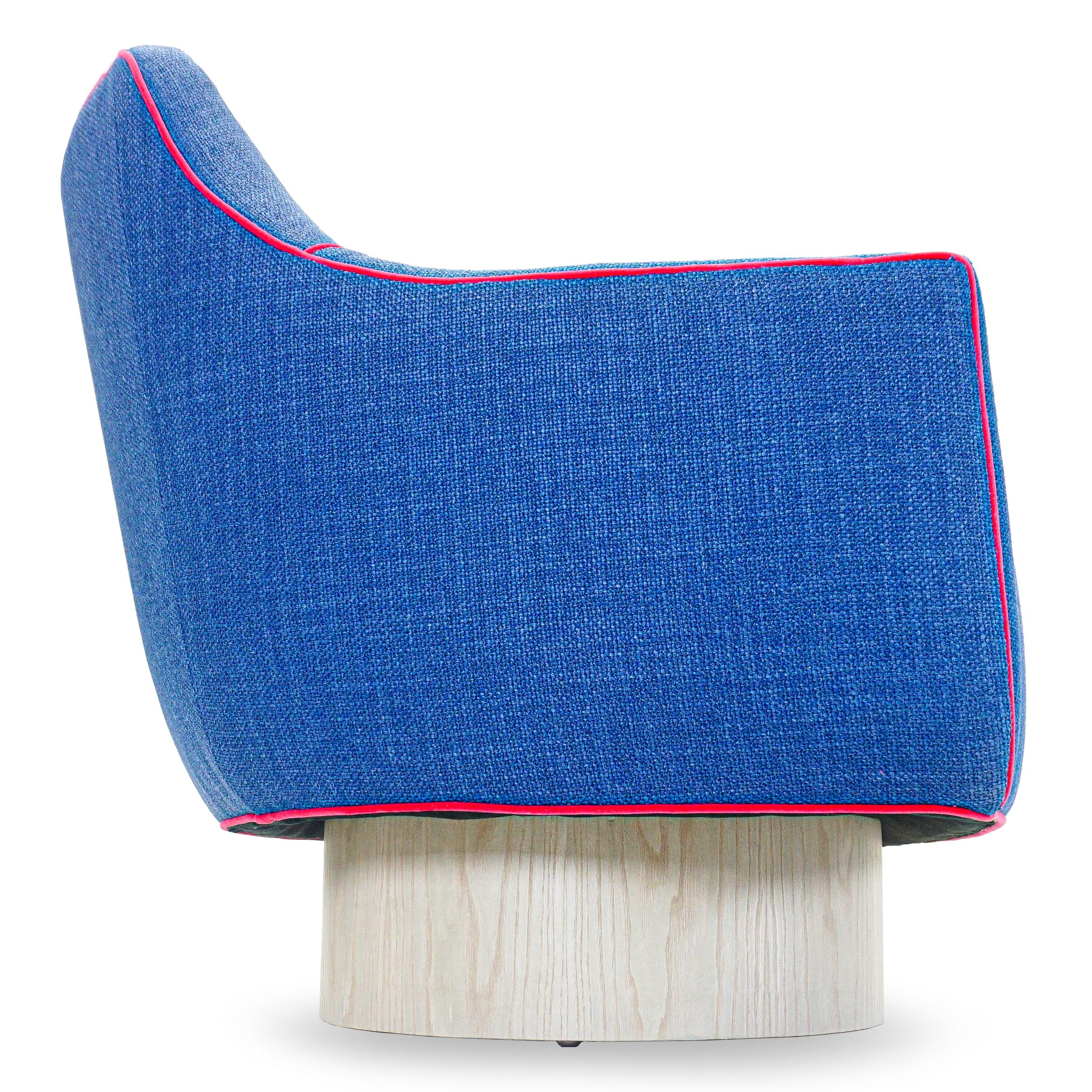 Modern Swivel Chair in Blue Woven and Fuchsia Velvet Accent Welting In New Condition For Sale In Greenwich, CT