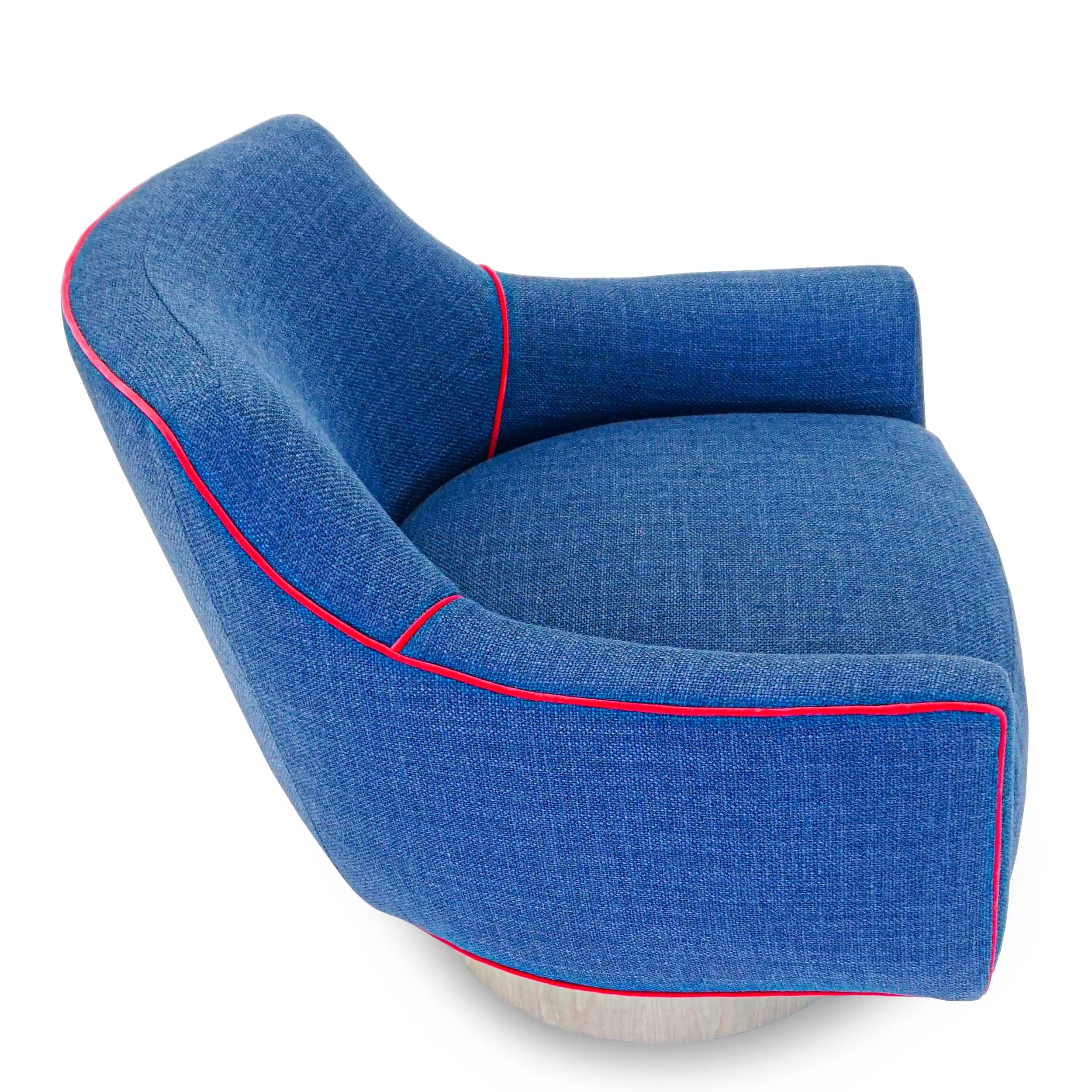 Maple Modern Swivel Chair in Blue Woven and Fuchsia Velvet Accent Welting For Sale