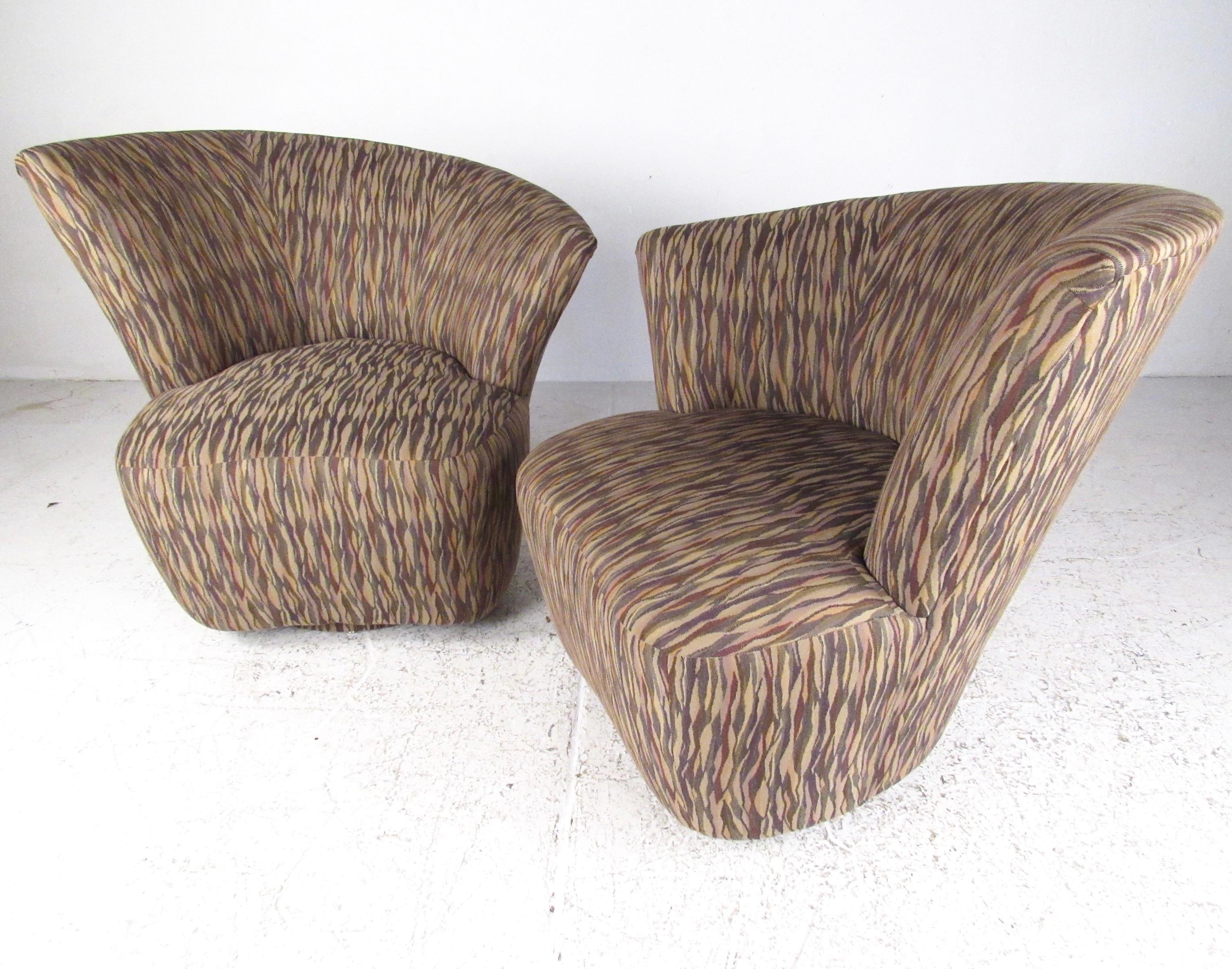 Modern Swivel Club Chairs In Good Condition In Brooklyn, NY