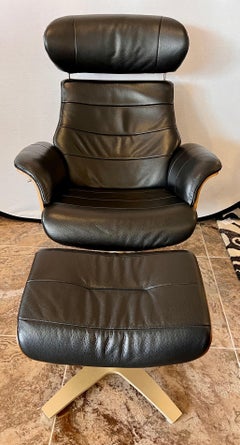 Modern Swivel Reclining Lounge Chair & Ottoman by Divani Casa