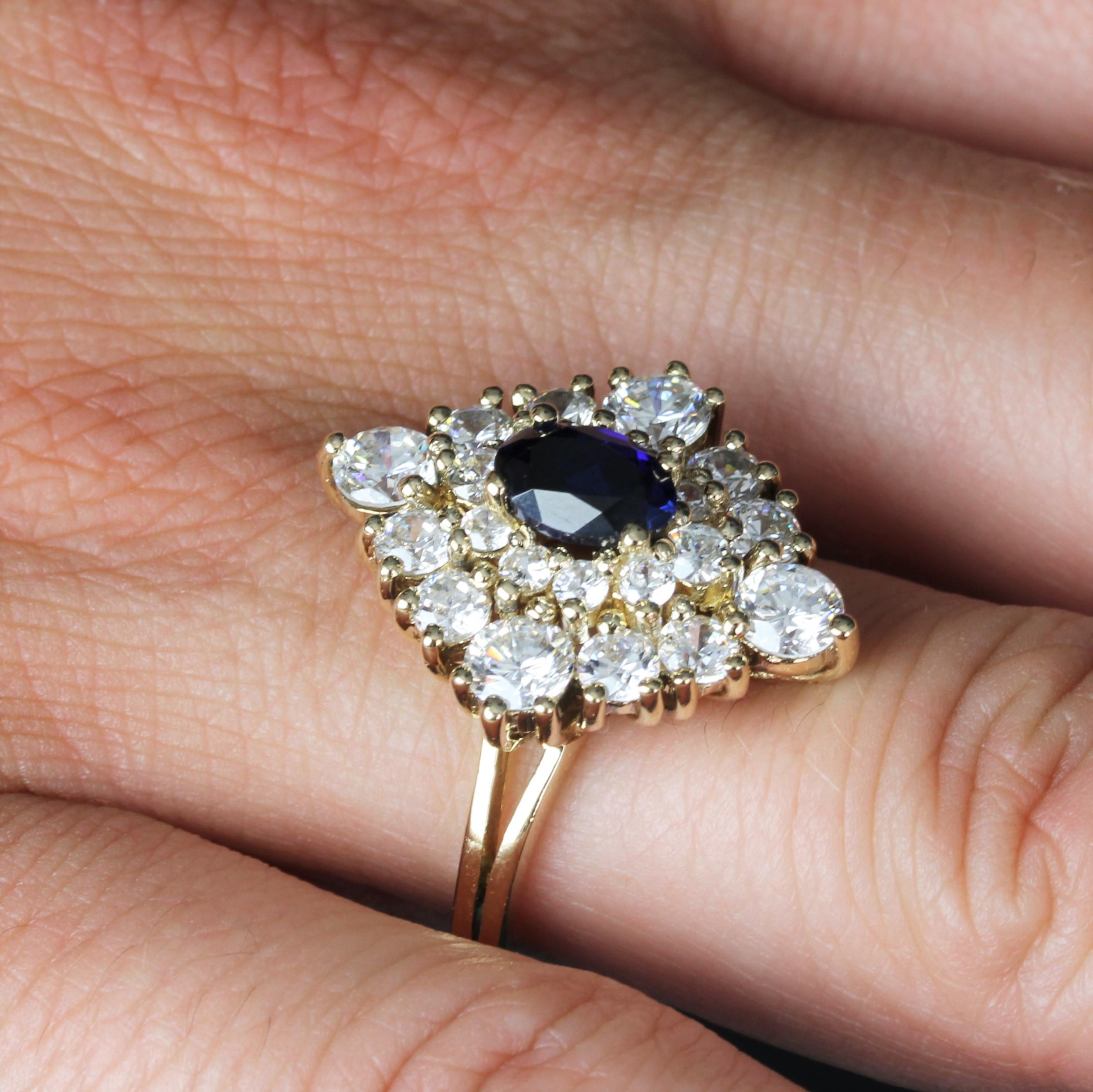 Modern Synthetic Blue and White Gems 18 K Yellow Gold Diamond Shape Ring 6