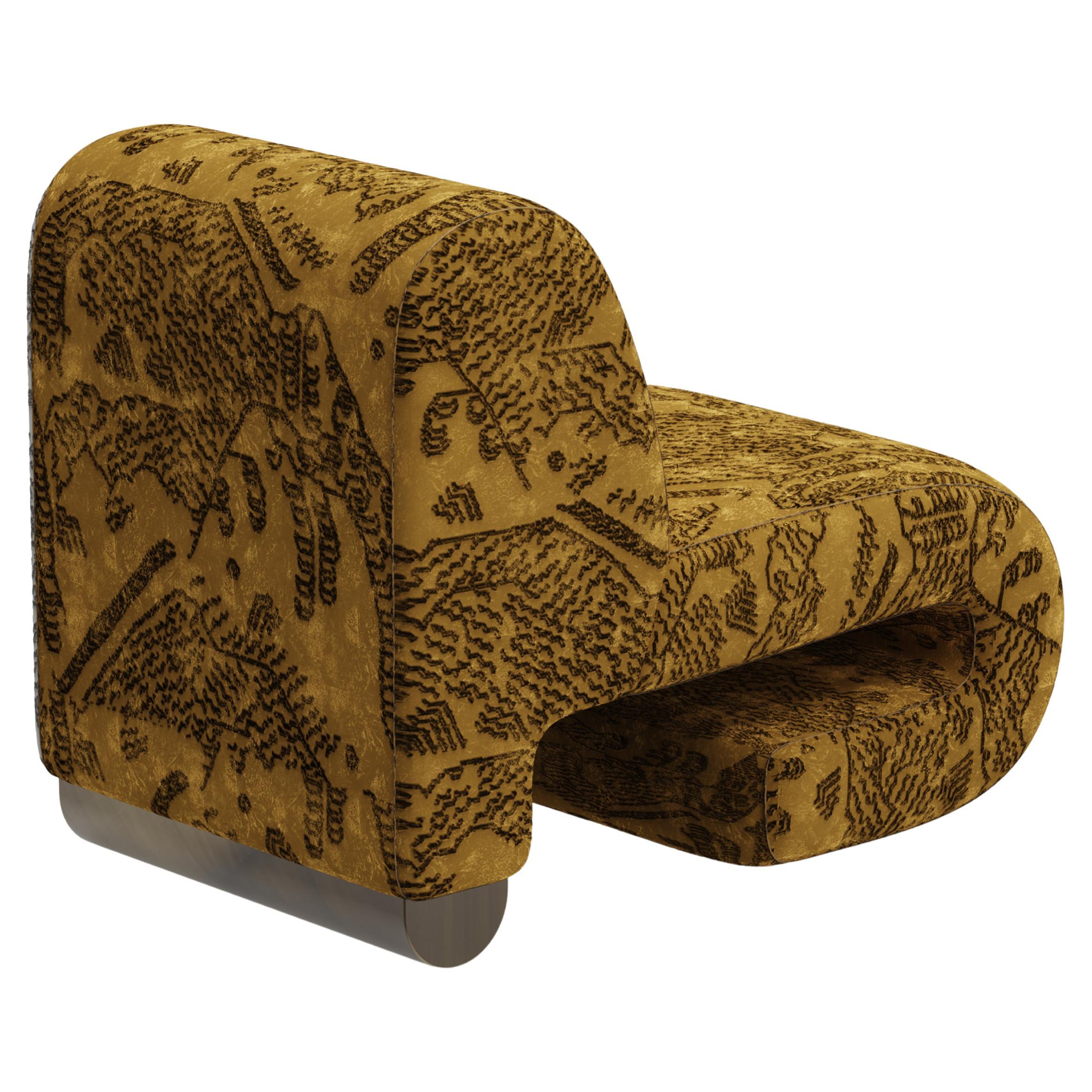 Sedia da salotto moderna T50, Dedar Jacquard, ottone, fatta a mano in Portogallo da Greenapple