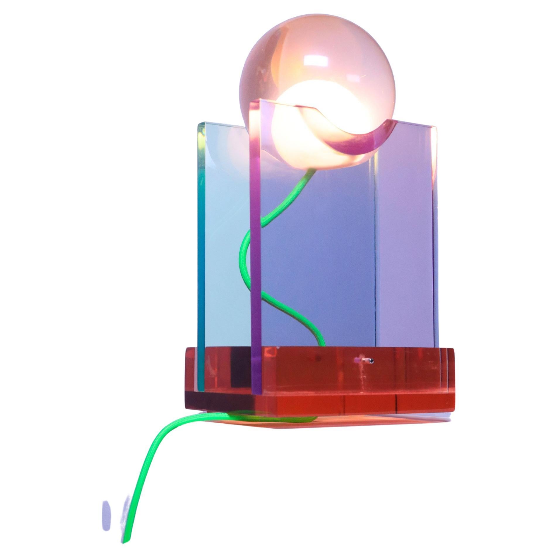 Lampe de bureau moderne Adrian Cruz Dilmos en résine colorée, fabriquée à la main