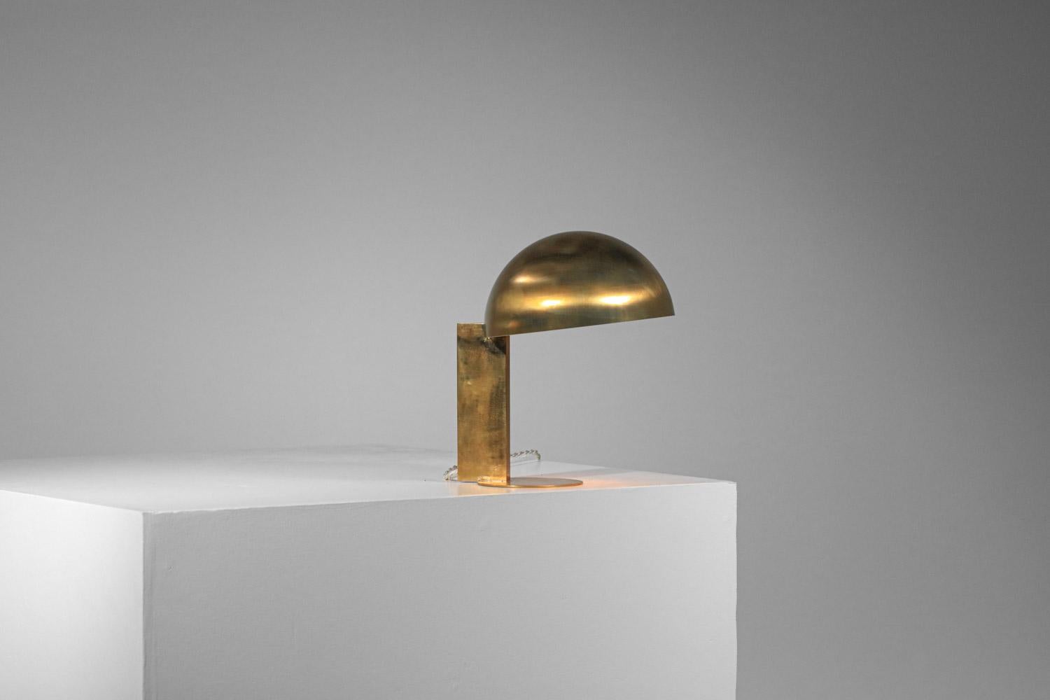 Modern table lamp in solid brass 60's moderniste style by Danke studio  For Sale 4