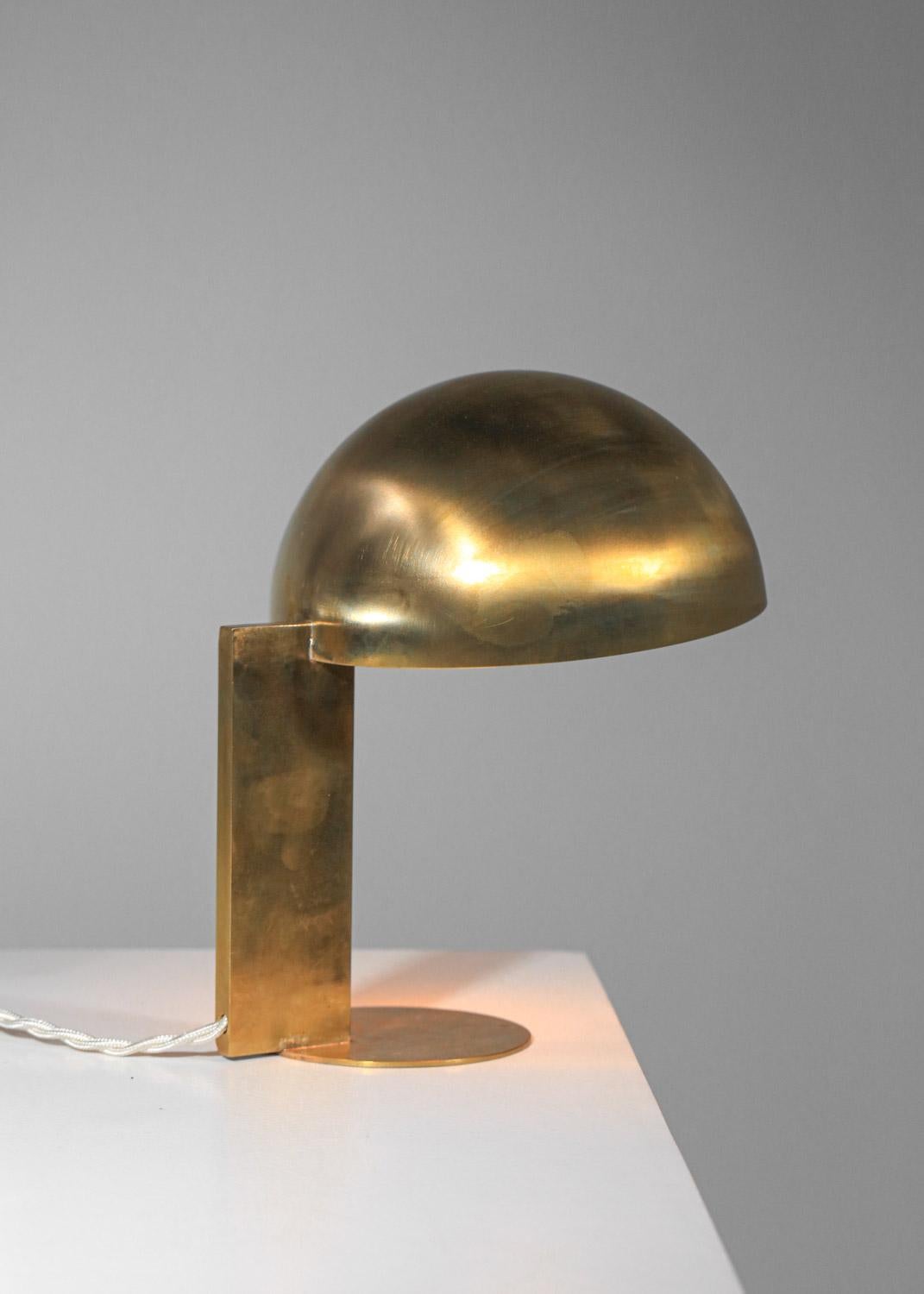 Modern table lamp in solid brass 60's moderniste style by Danke studio  For Sale 5