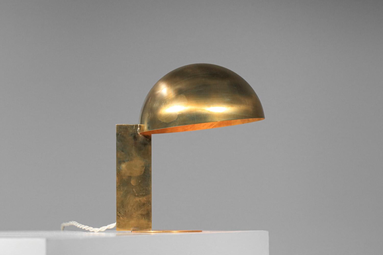 Modern table lamp in solid brass 60's moderniste style by Danke studio  For Sale 8
