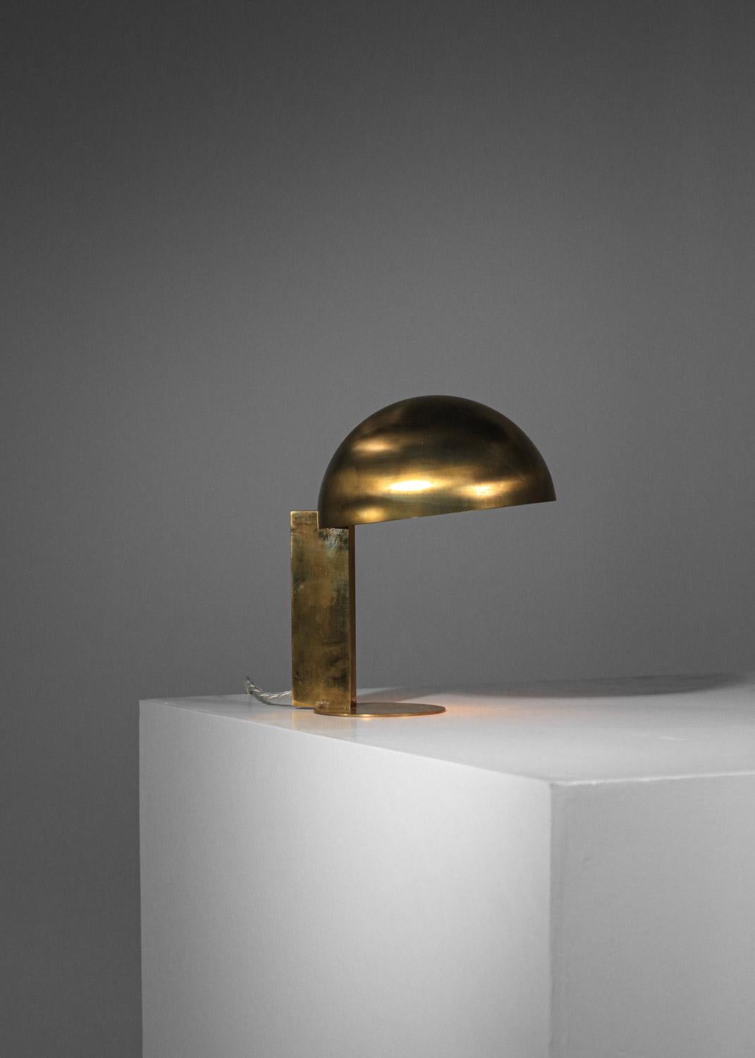 Modern table lamp in solid brass 60's moderniste style by Danke studio In New Condition For Sale In Ternay, Auvergne-Rhône-Alpes