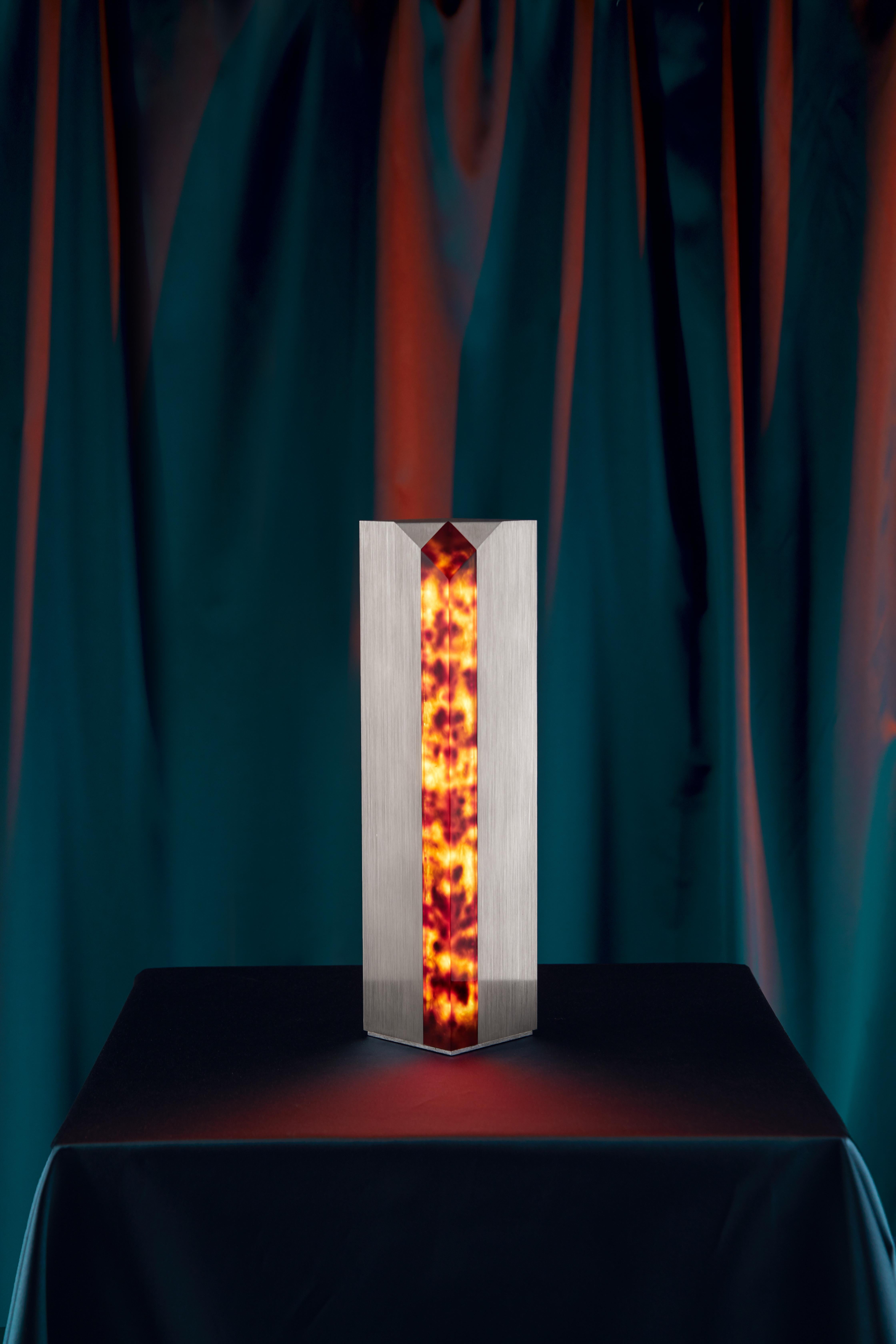 Modern Table Lamp 'Obelisk' in Stainless Steel and Tortoise Shell Effect For Sale 1