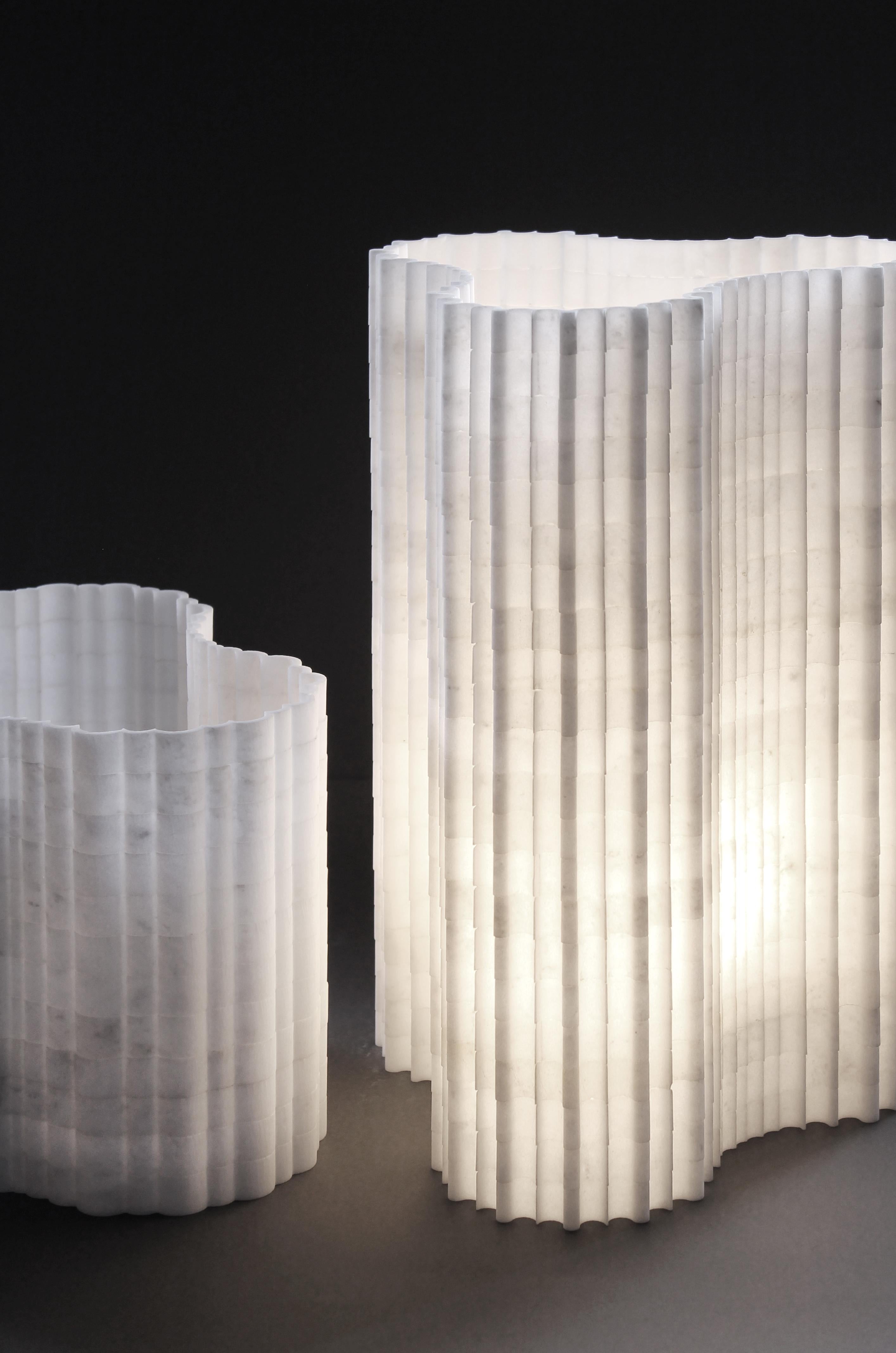 Italian Modern Table Lamp White Marble Polished WaterJet Cut Paolo Ulian Handmade For Sale