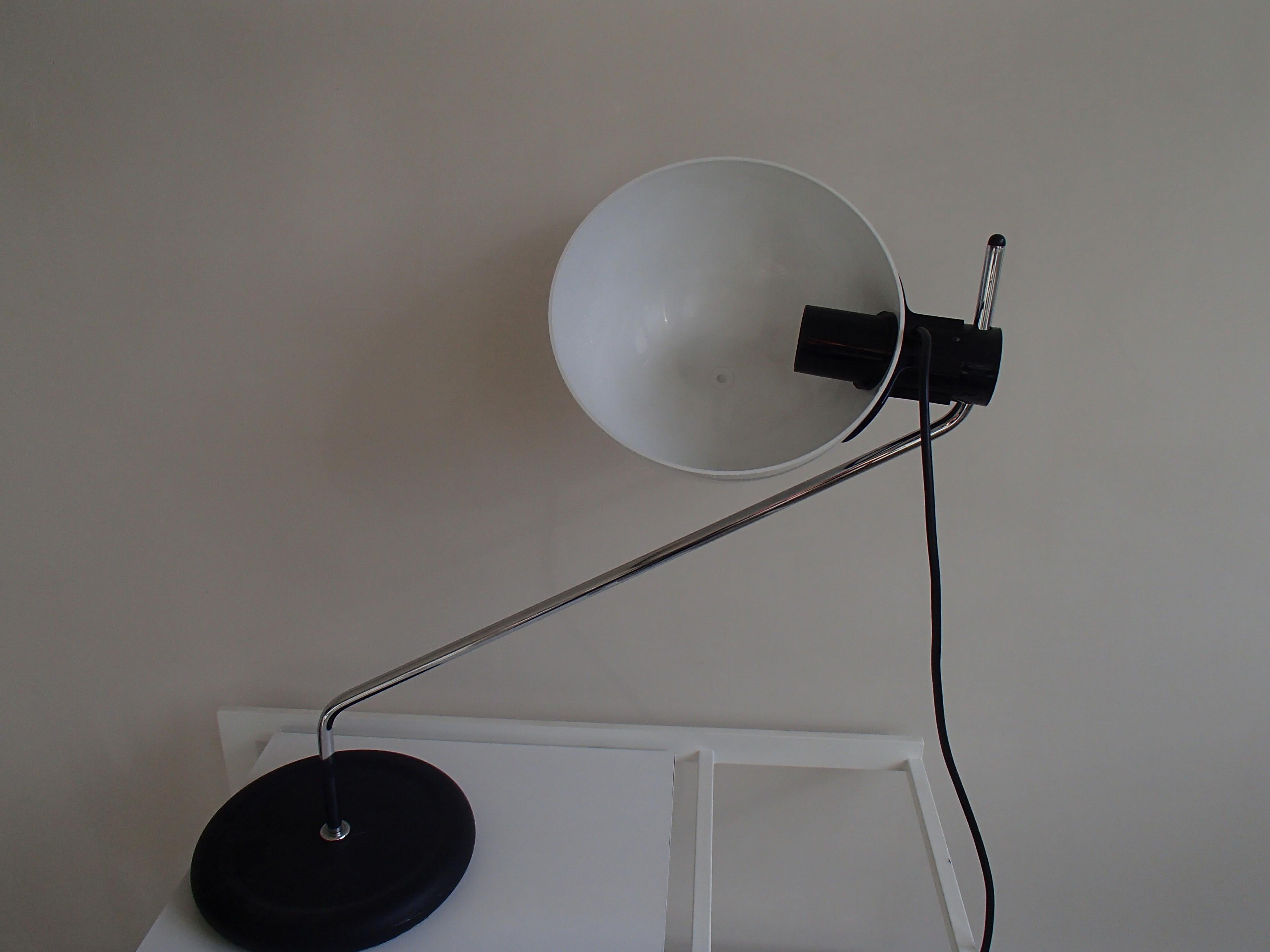 italien Lampe de bureau moderne Harvey Guzzini de 1976, Modle Libellula en vente