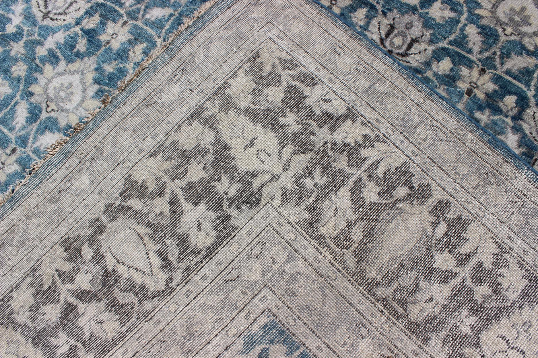  Tabriz Rug in Wool With All-Over Design by Keivan Woven Arts  For Sale 4