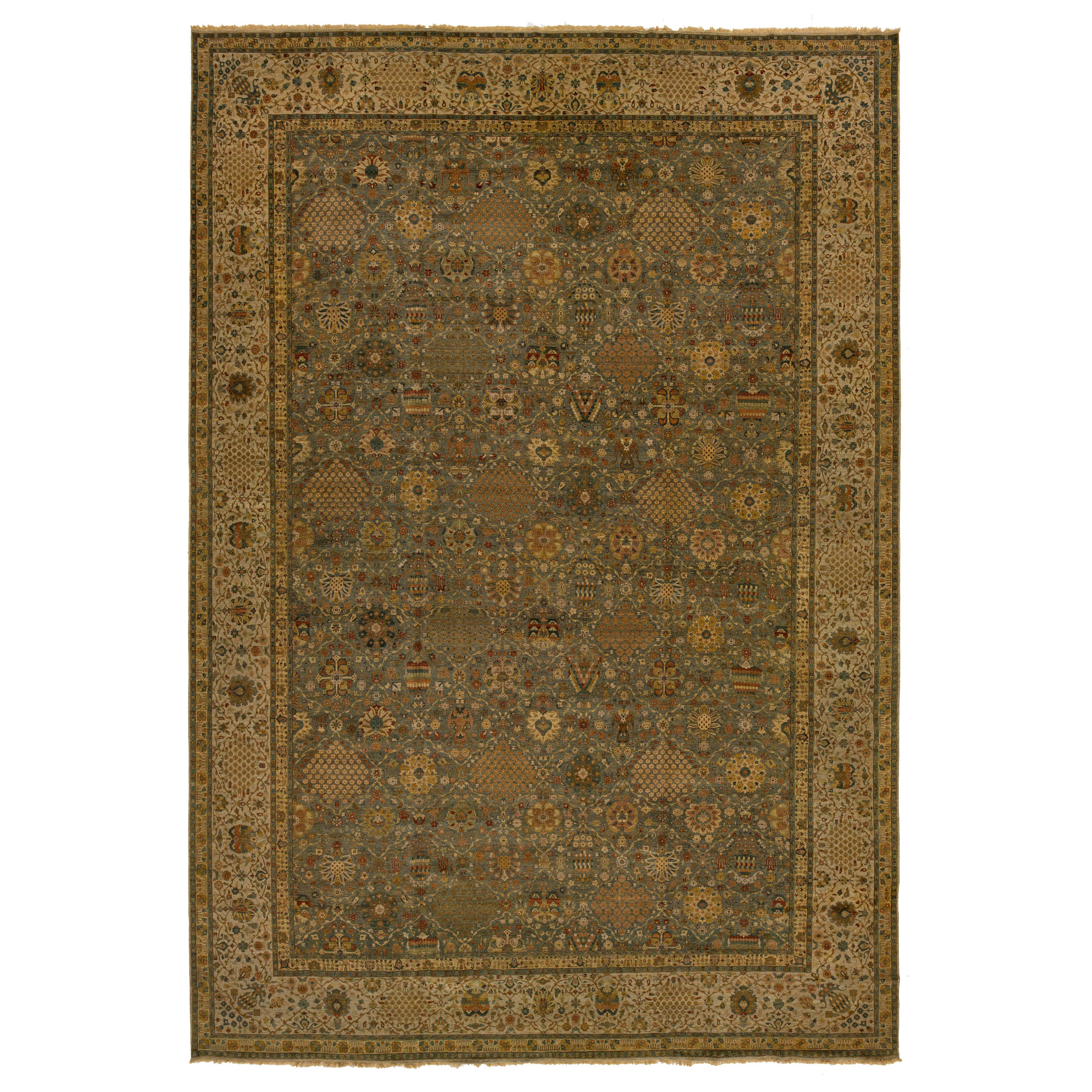Stile Tabriz moderno  Tappeto in lana oversize in verde  Con Design/One floreale in vendita