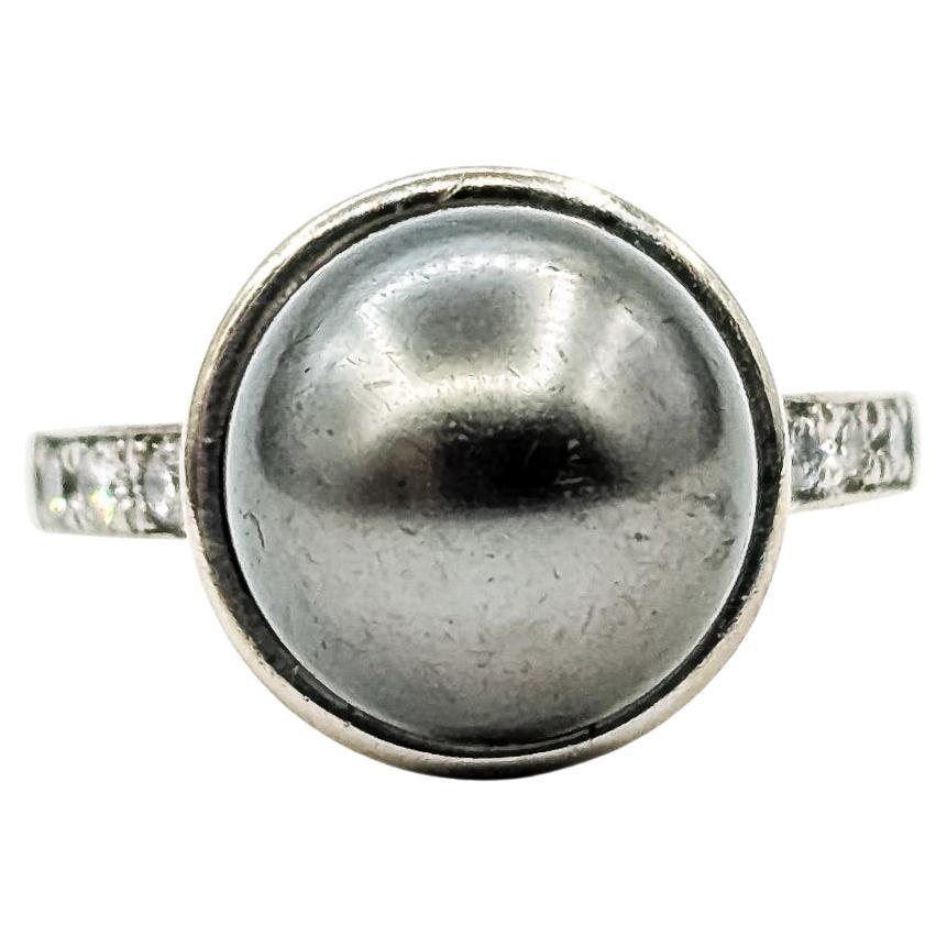 Modern Tahitian Pearl 
Diamond Ring in 18k white gold