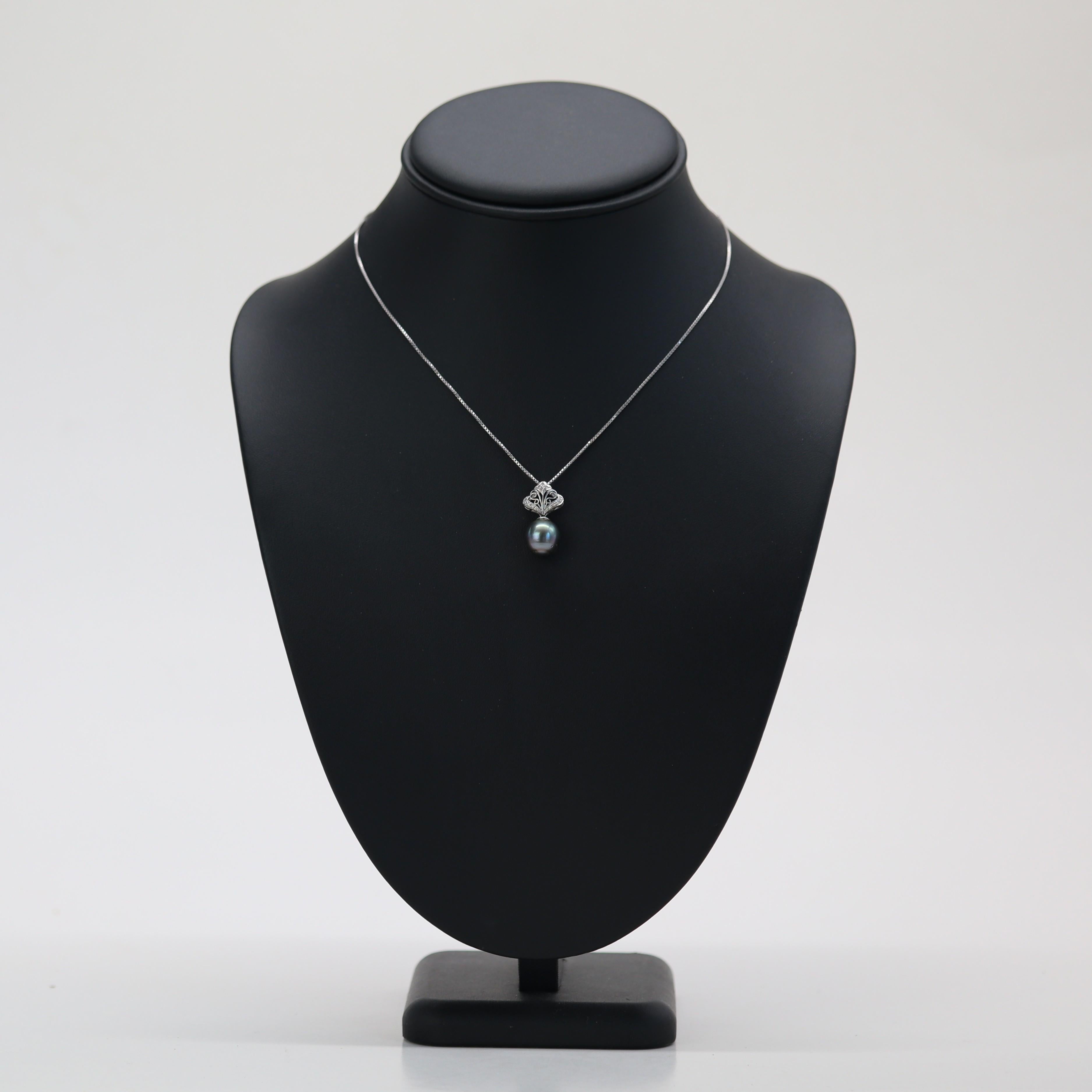 Modern Tahitian Pearl Diamonds Collar con cadena colgante de oro blanco de 18 quilates en venta 3