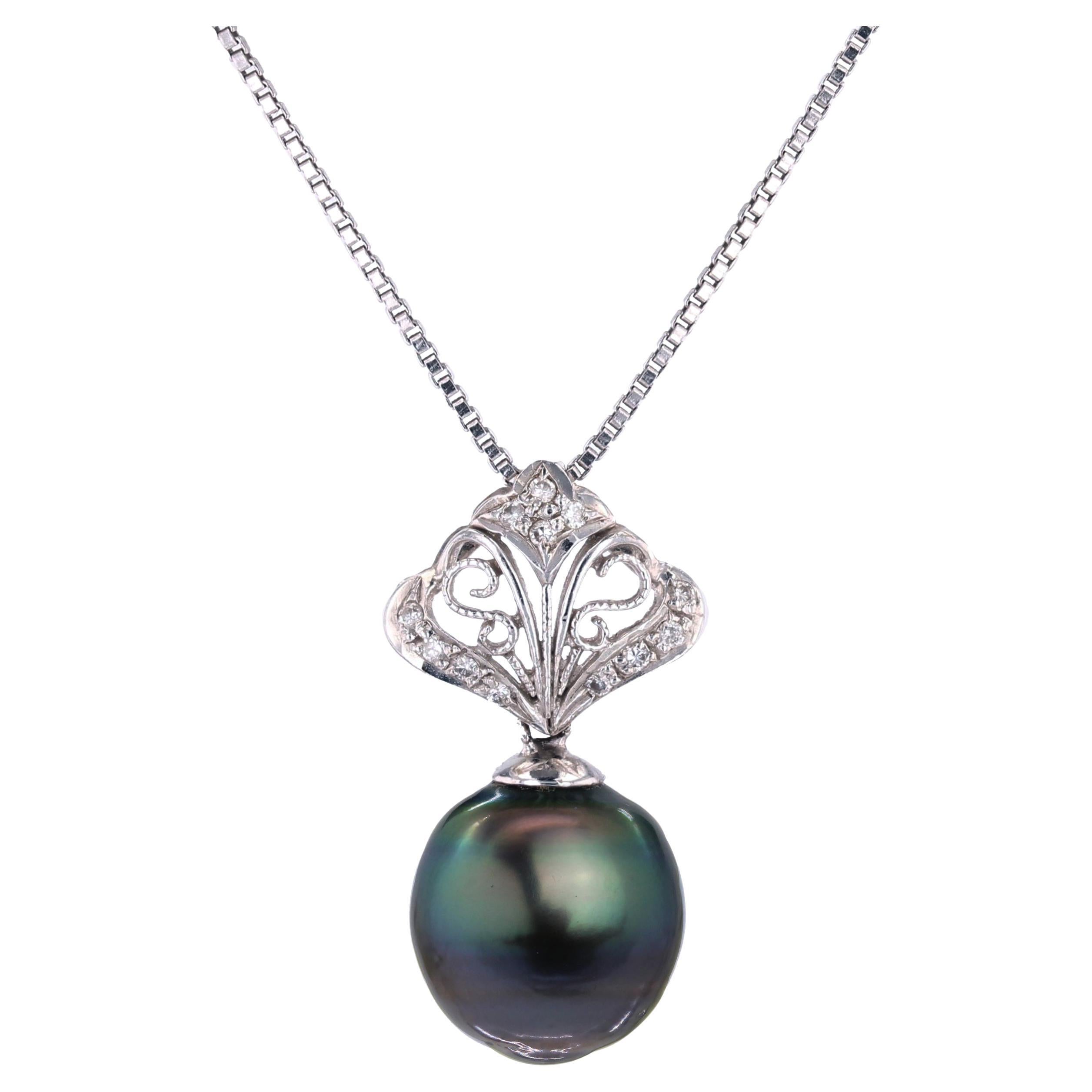 Modern Tahitian Pearl Diamonds 18 Karat White Gold Pendant Chain Necklace