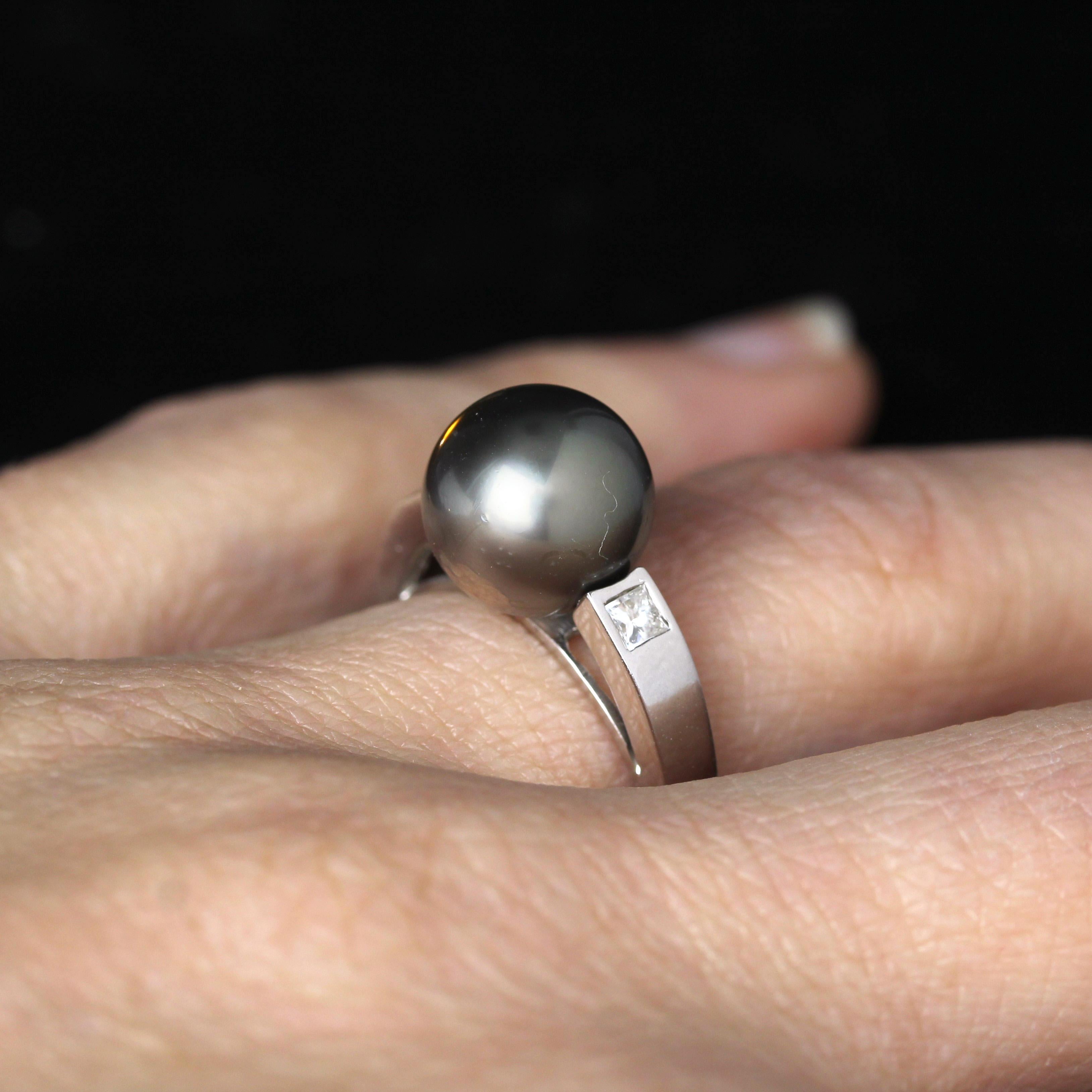 Anello moderno con perle di Tahiti e diamanti in oro bianco 18 carati in vendita 6
