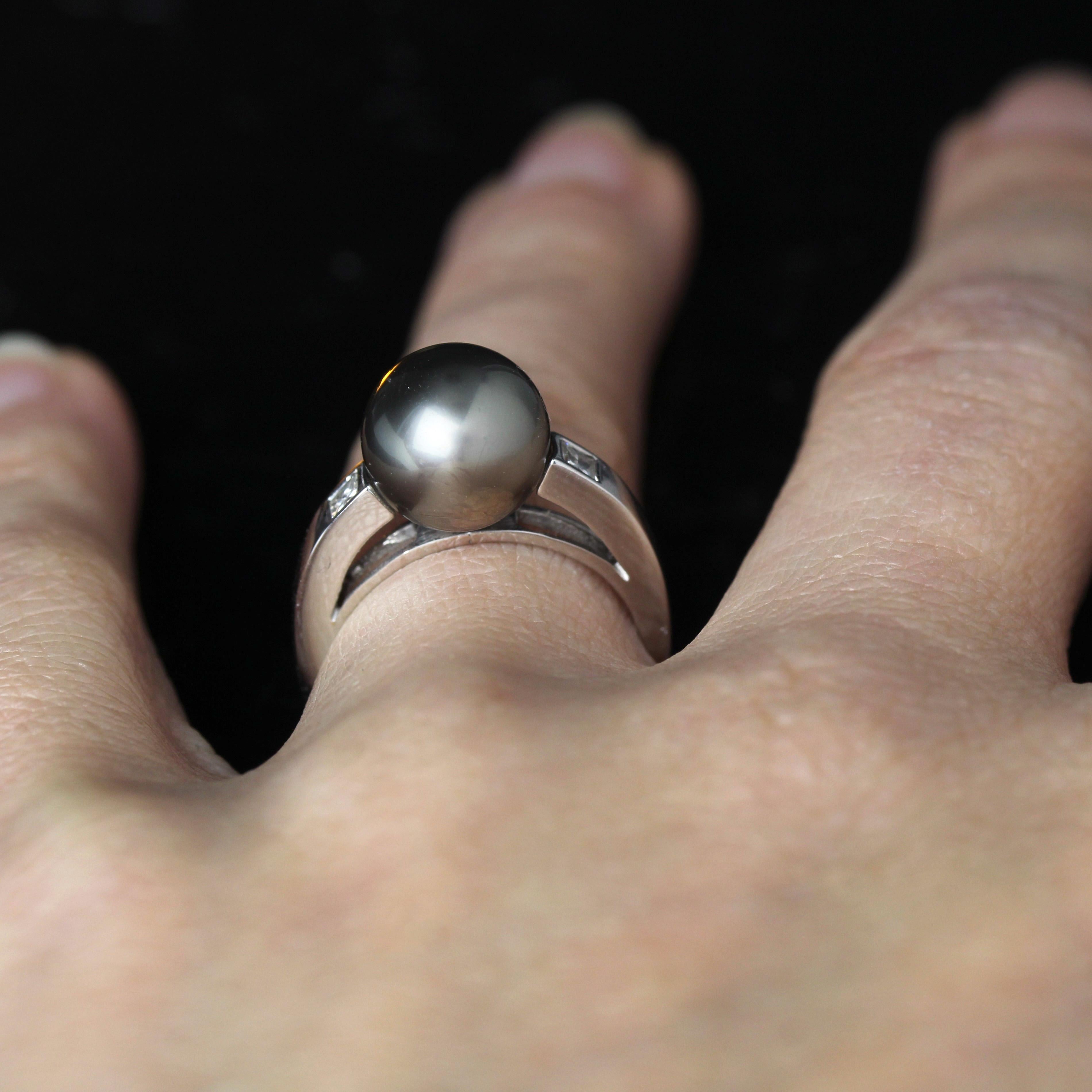 Anello moderno con perle di Tahiti e diamanti in oro bianco 18 carati in vendita 8
