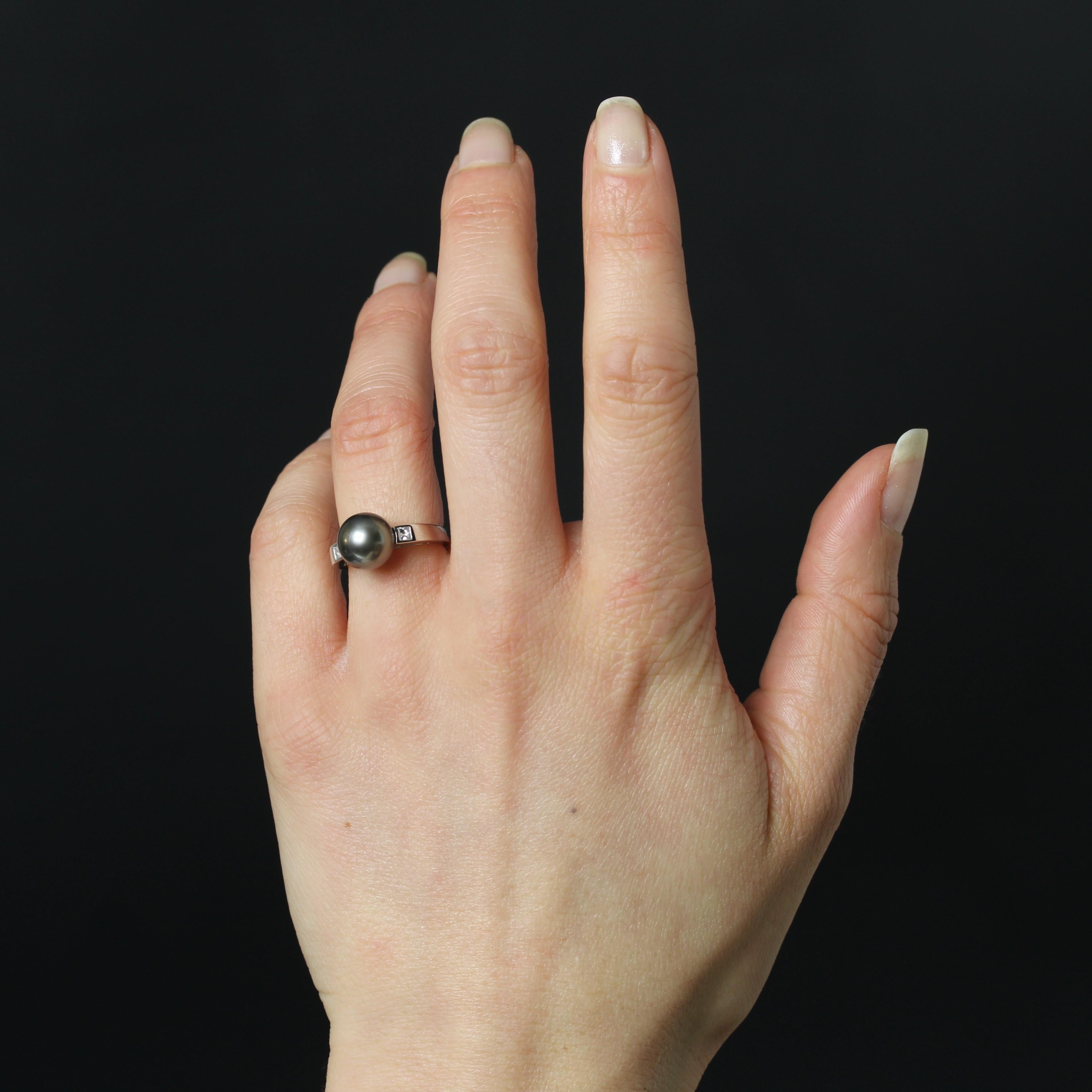 Taglio princess Anello moderno con perle di Tahiti e diamanti in oro bianco 18 carati in vendita