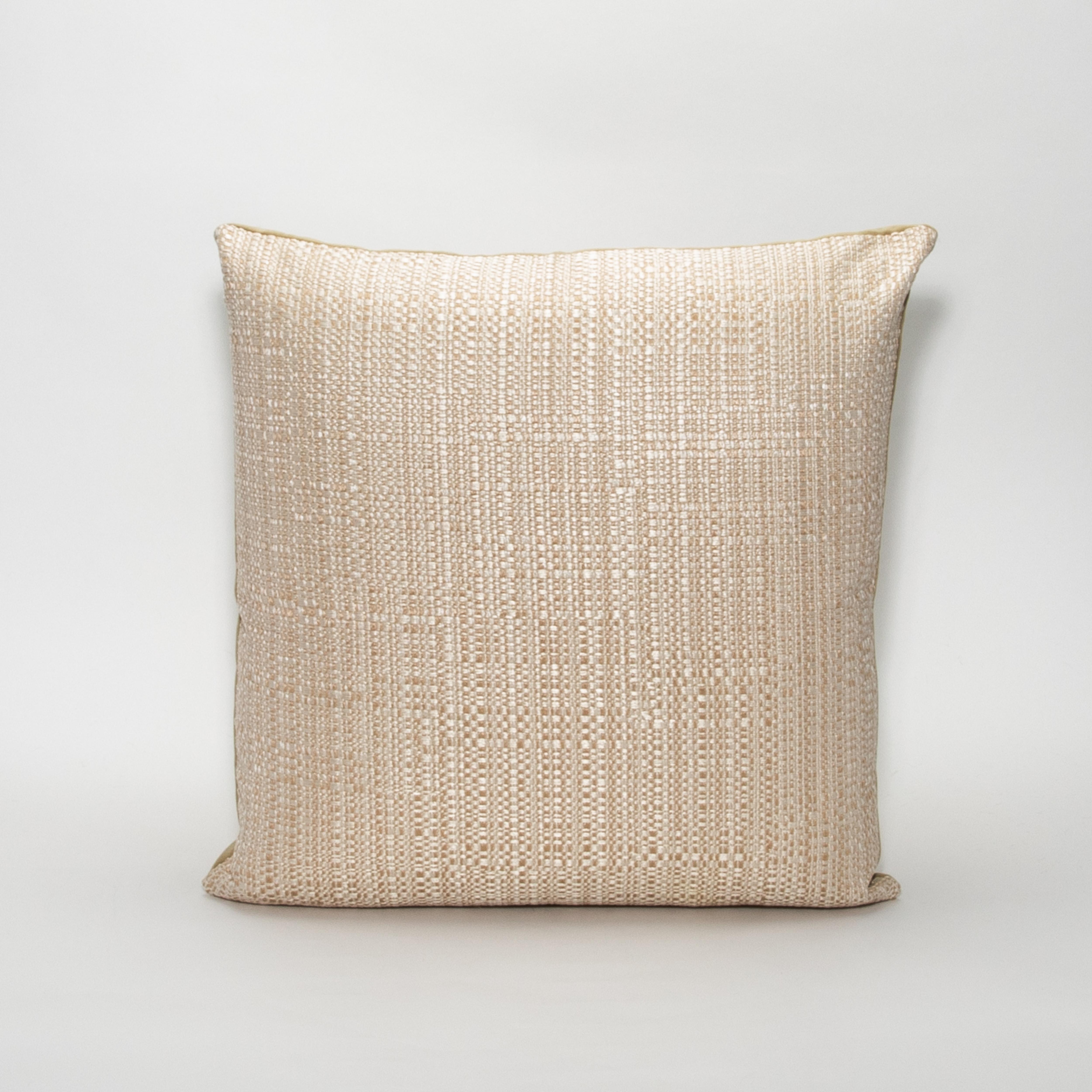 Moderne Coussin décoratif moderne en soie brun clair de MOGUL en vente