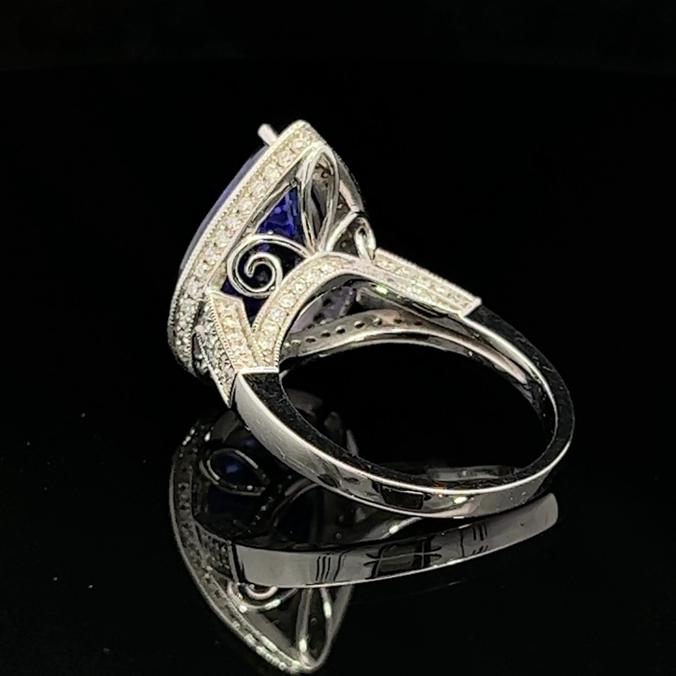 Women's or Men's Modern Tanzanite and Diamond Ring Circa 2000s For Sale