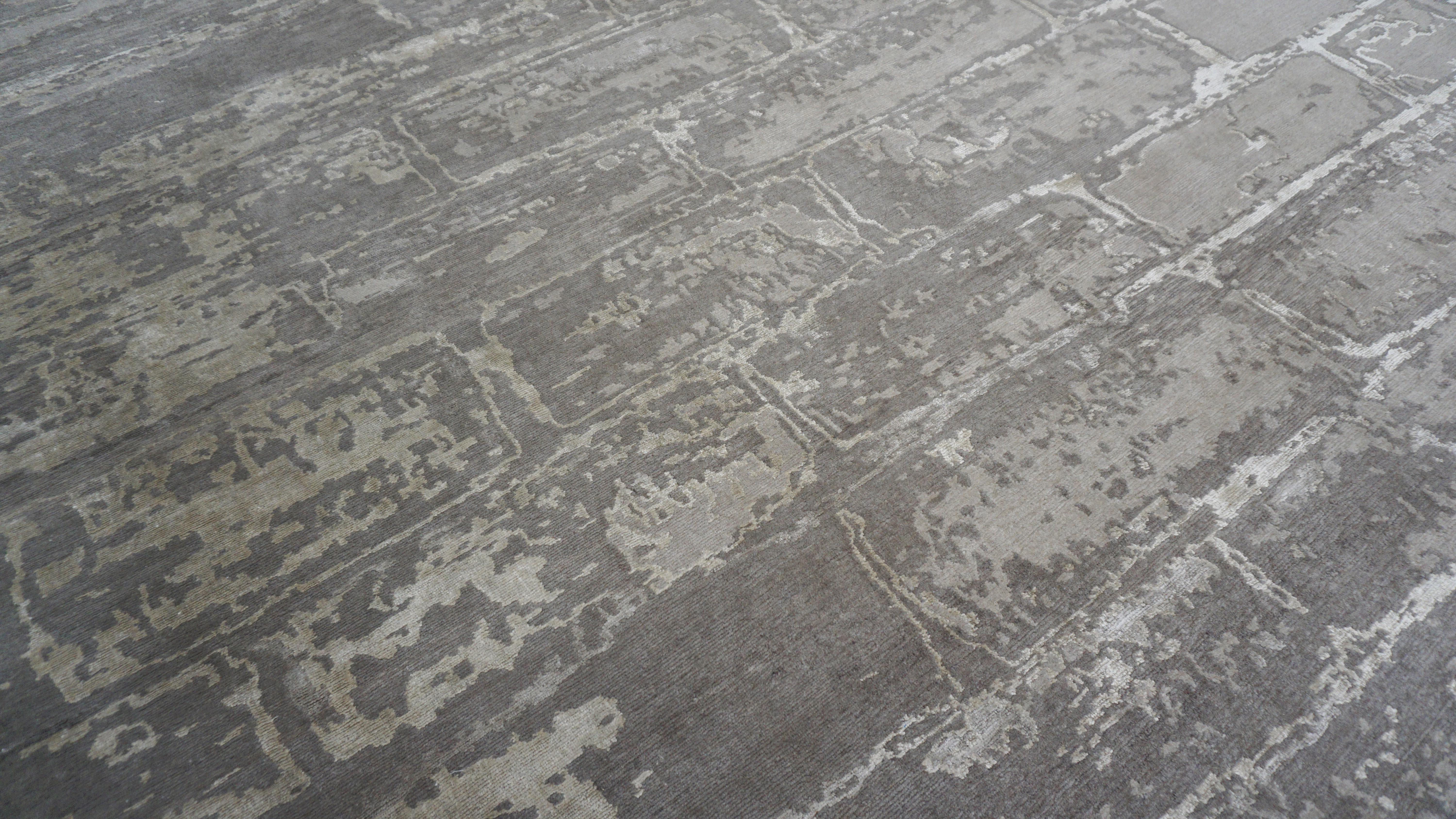 Modern Taupe Gray Brick Motif Wool and Silk Rug 8'11''x11'10'' In New Condition For Sale In Torrance, CA
