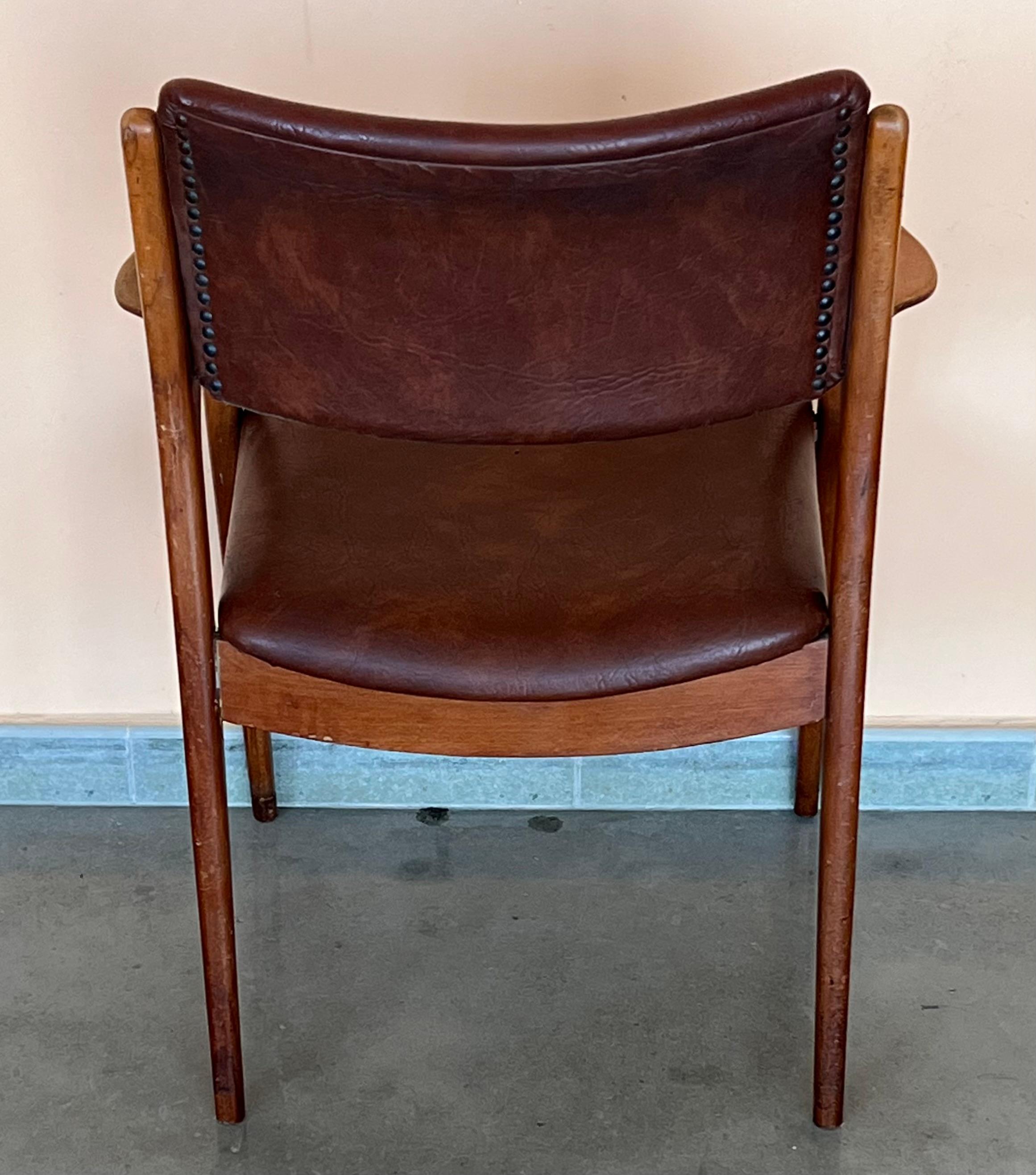 Modern Teak and Brown leather armchairs in Erik Buch Style For Sale 6