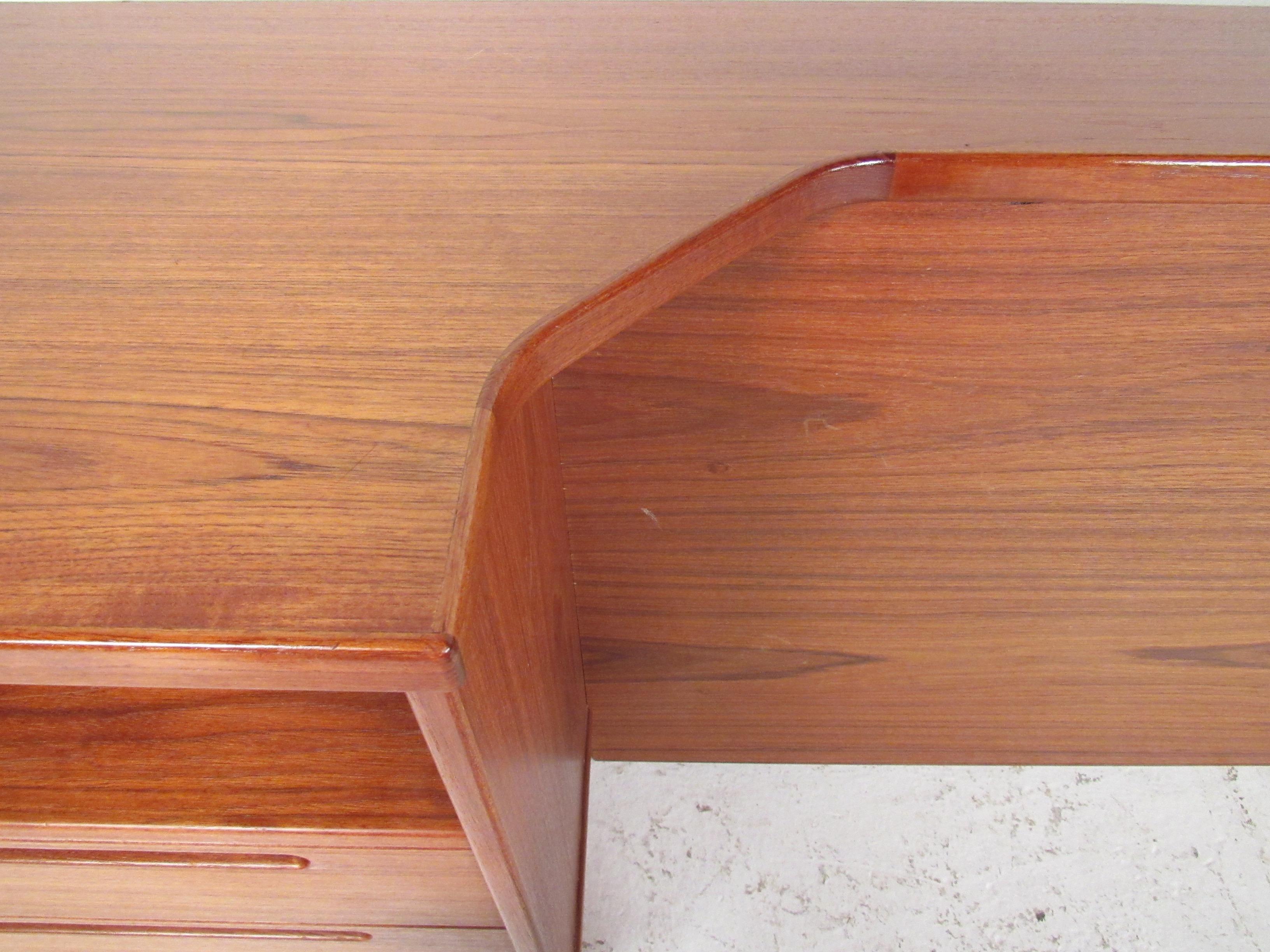 Modern Teak Queen Size Headboard with Nightstands 6