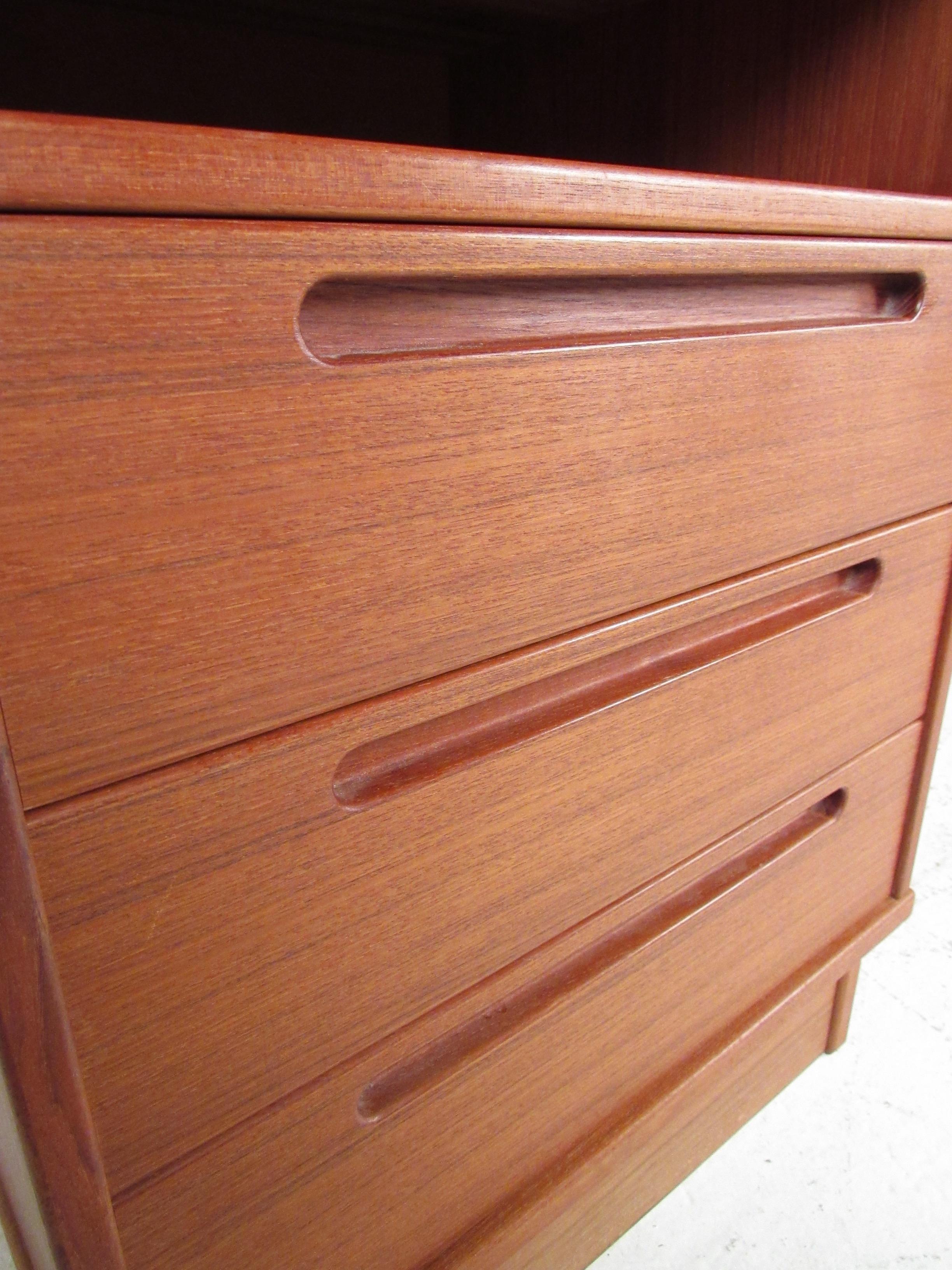 Modern Teak Queen Size Headboard with Nightstands 7