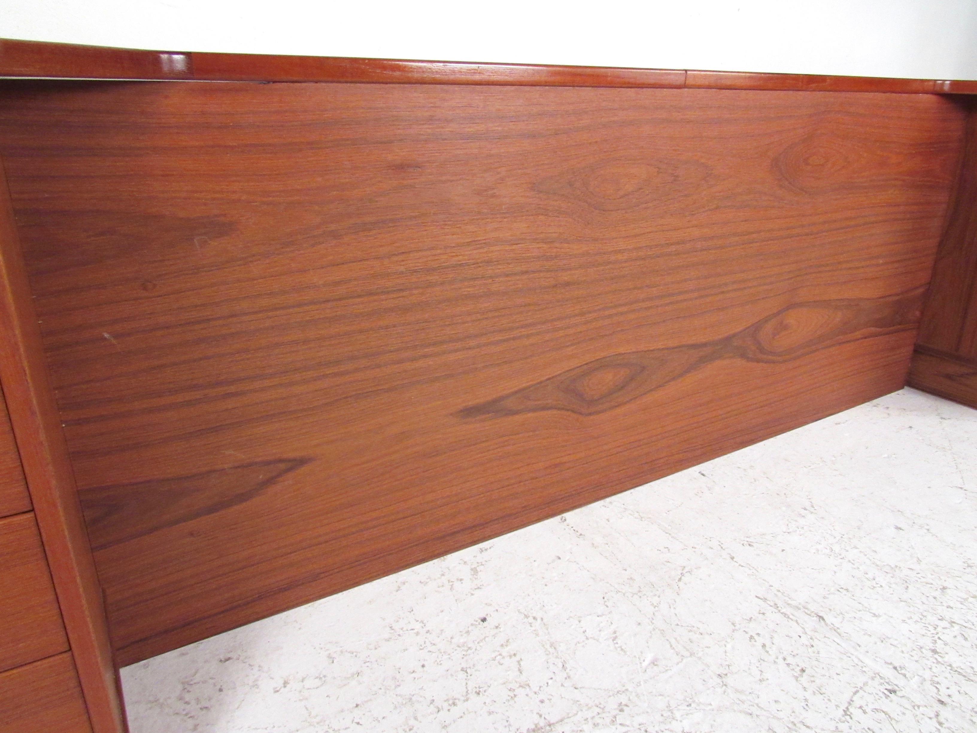 Modern Teak Queen Size Headboard with Nightstands 10