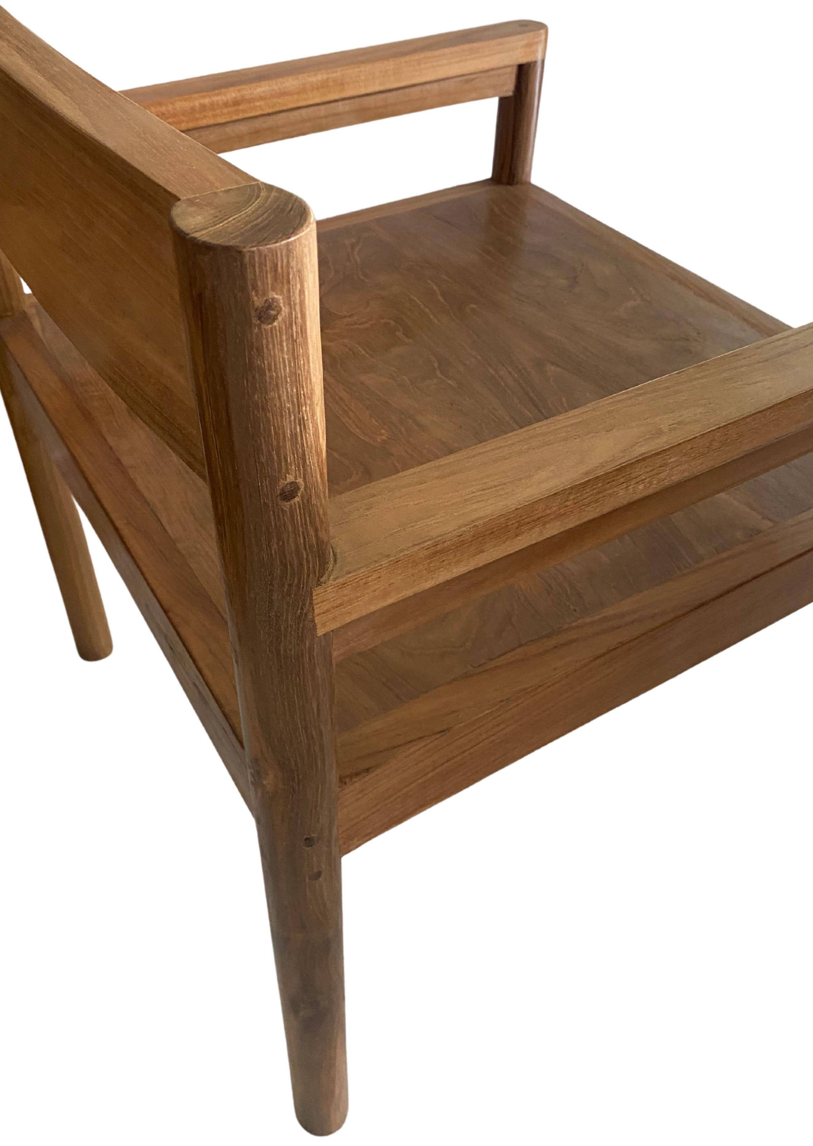 Modern Teak Wood Chair With stunning Wood Pattern Detailing 1