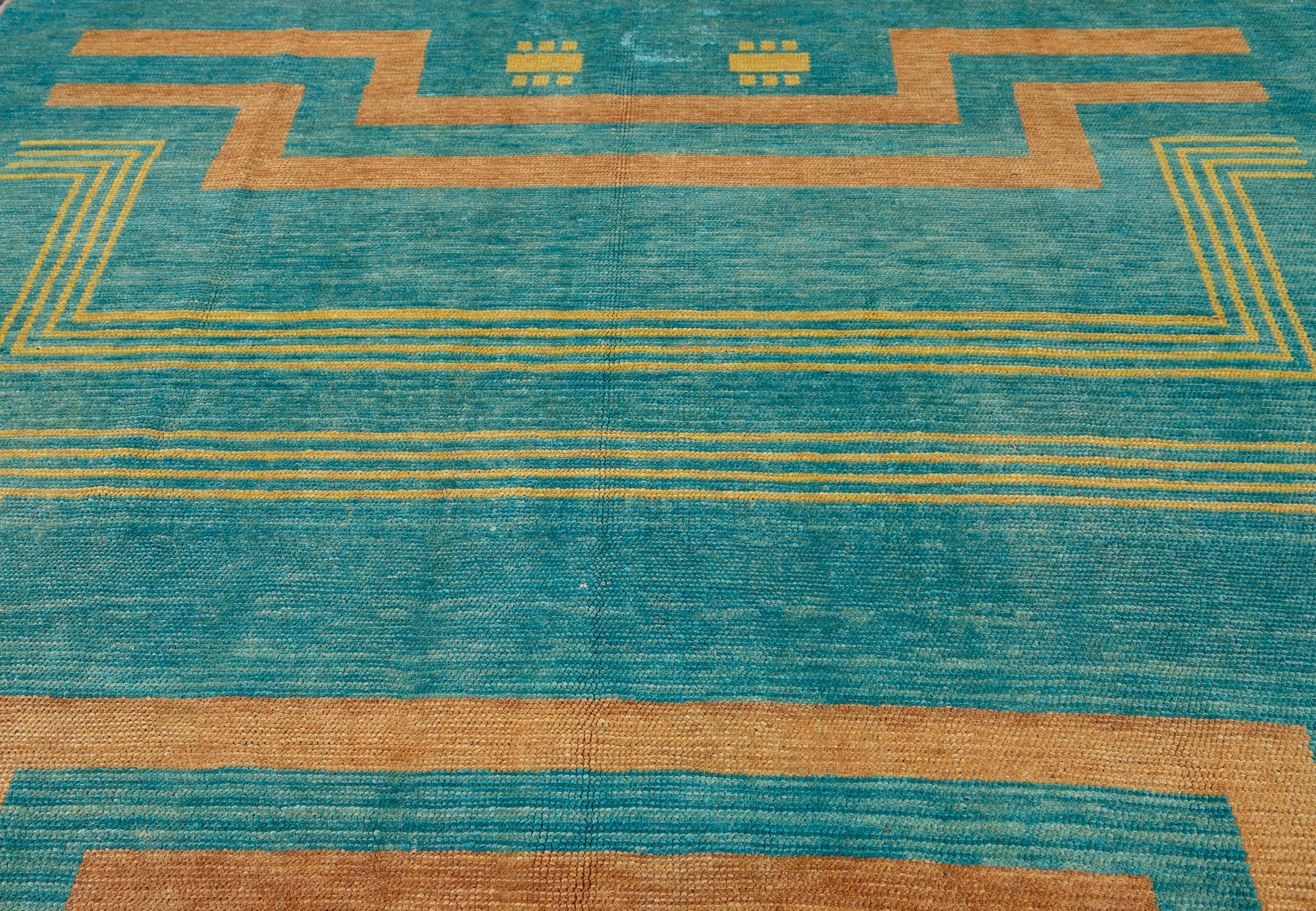 Lana Tappeto di lana quadrato geometrico fatto a mano in stile Deco Teal moderno in vendita