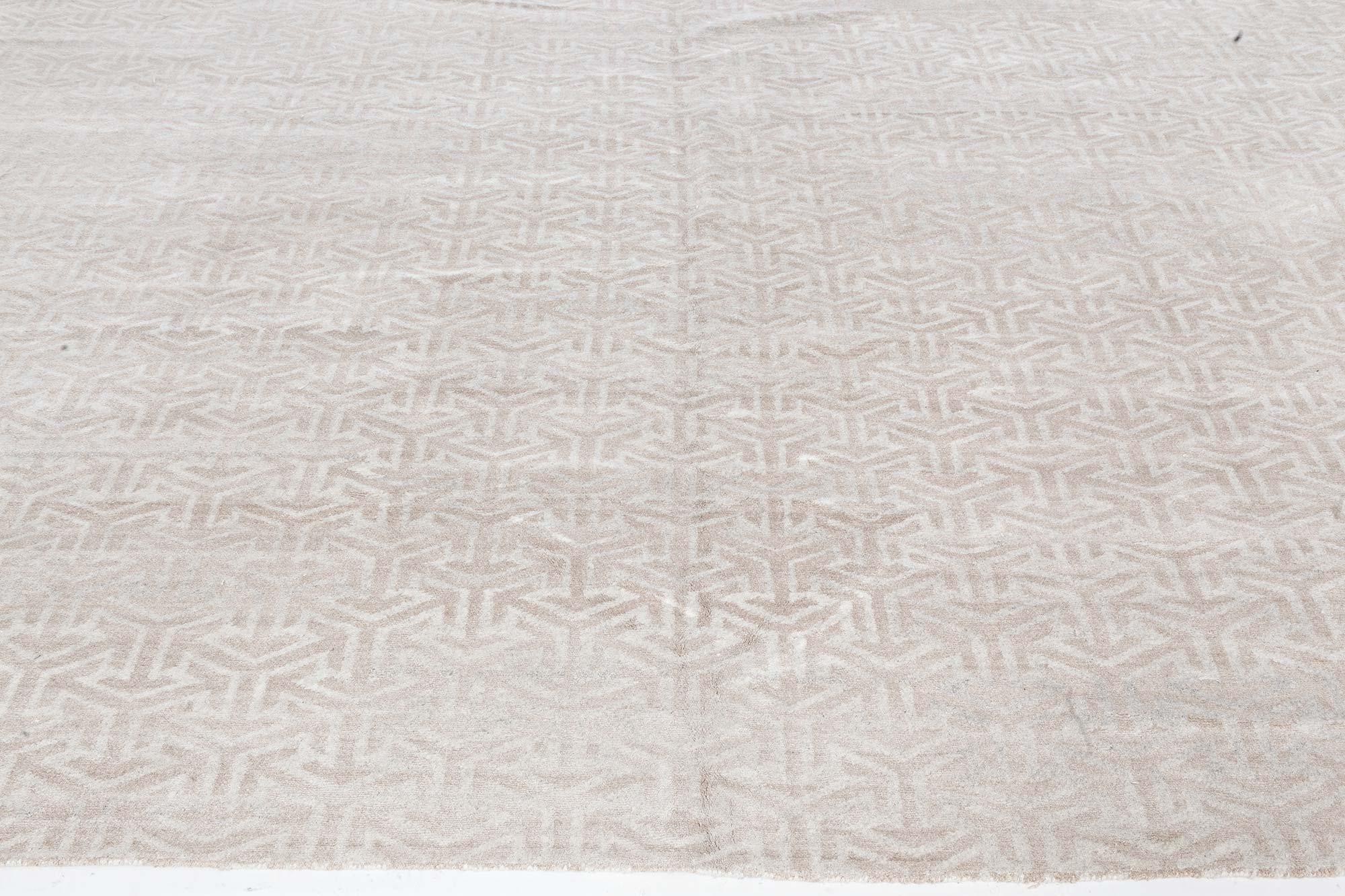 Modern Terra Rug in Natural Wool by Doris Leslie Blau In New Condition For Sale In New York, NY