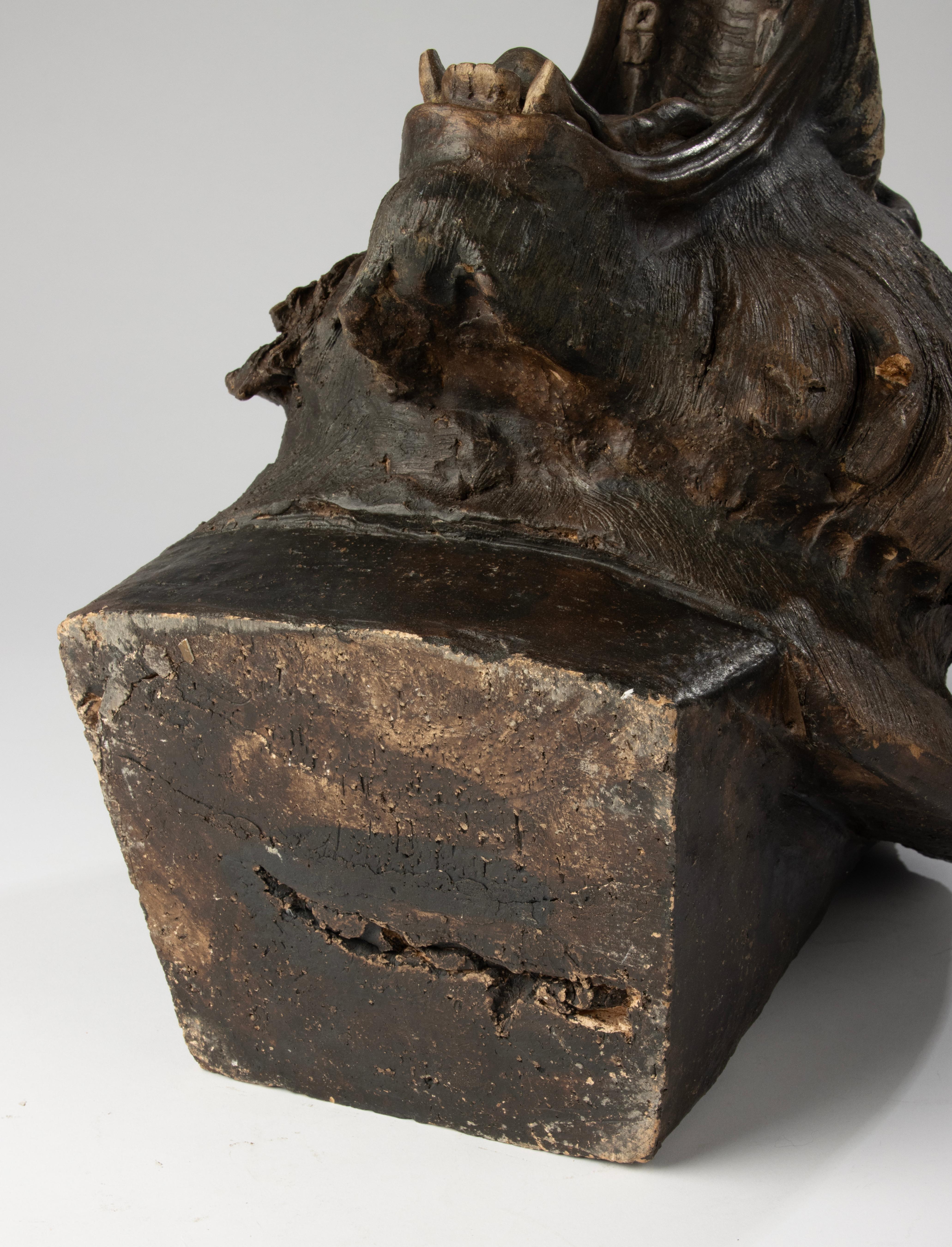Modern Terracotta Sculpture of a Roaring Baboon – Chen M. For Sale 12