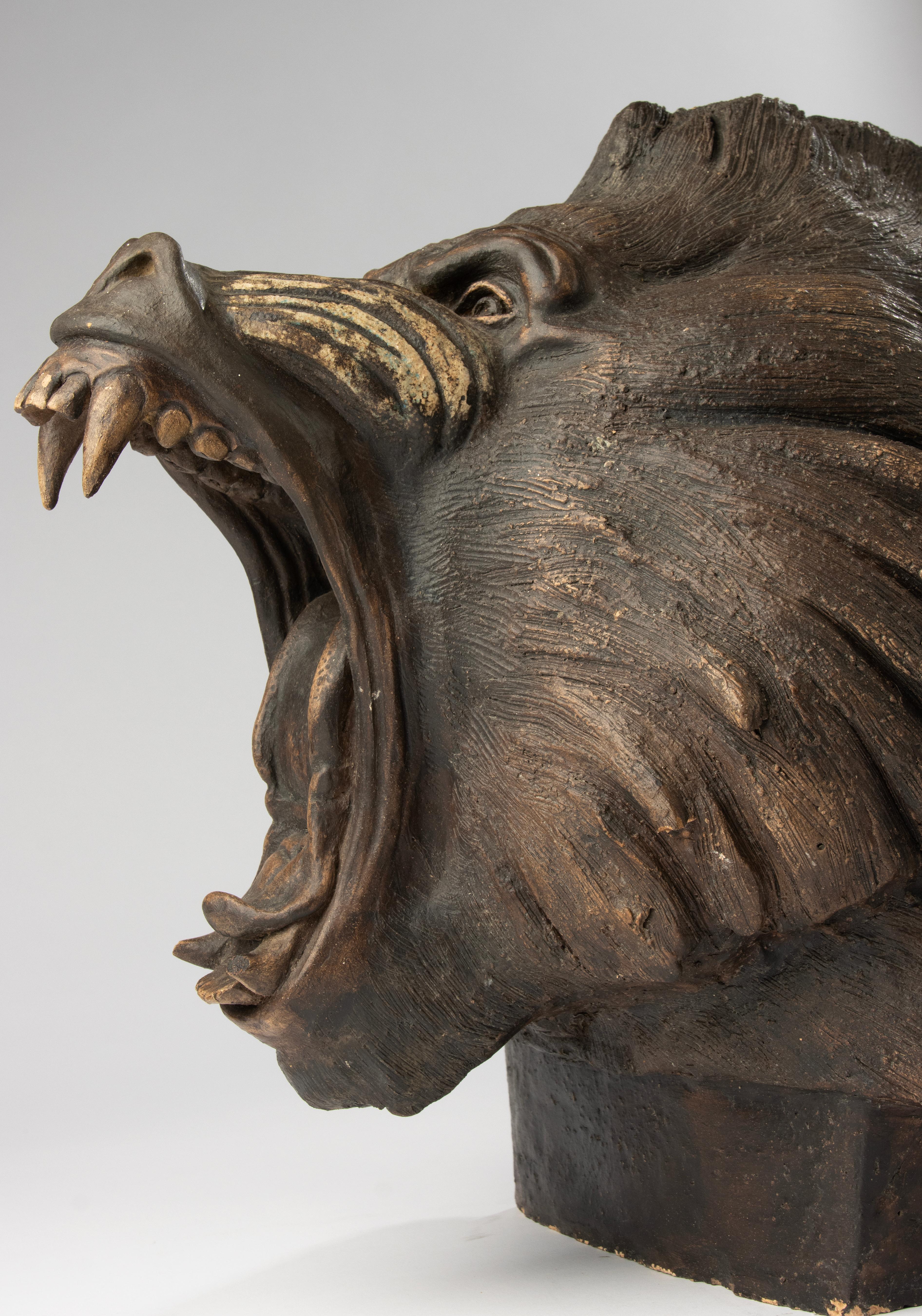 Modern Terracotta Sculpture of a Roaring Baboon – Chen M. For Sale 14