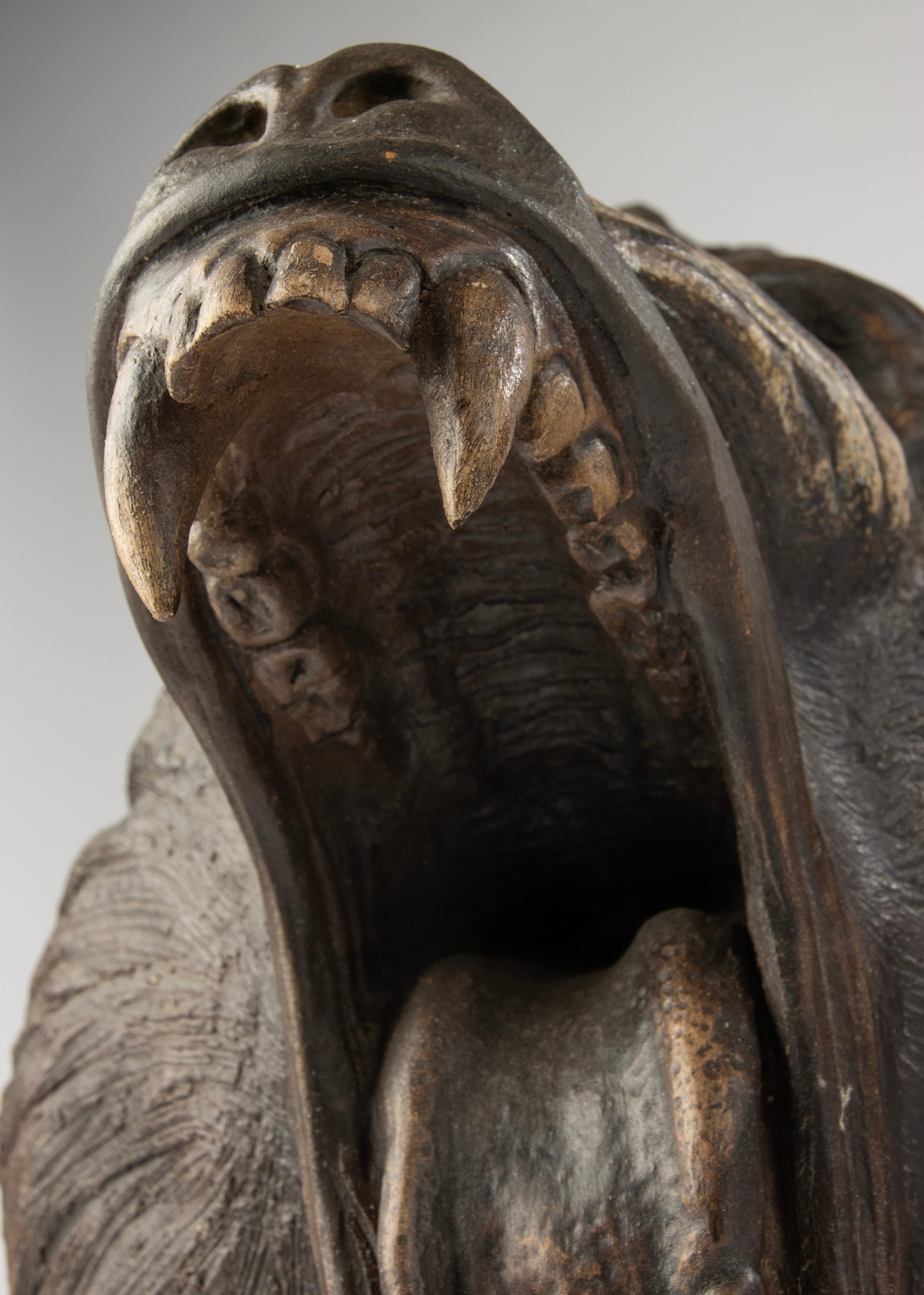 Modern Terracotta Sculpture of a Roaring Baboon – Chen M. For Sale 1