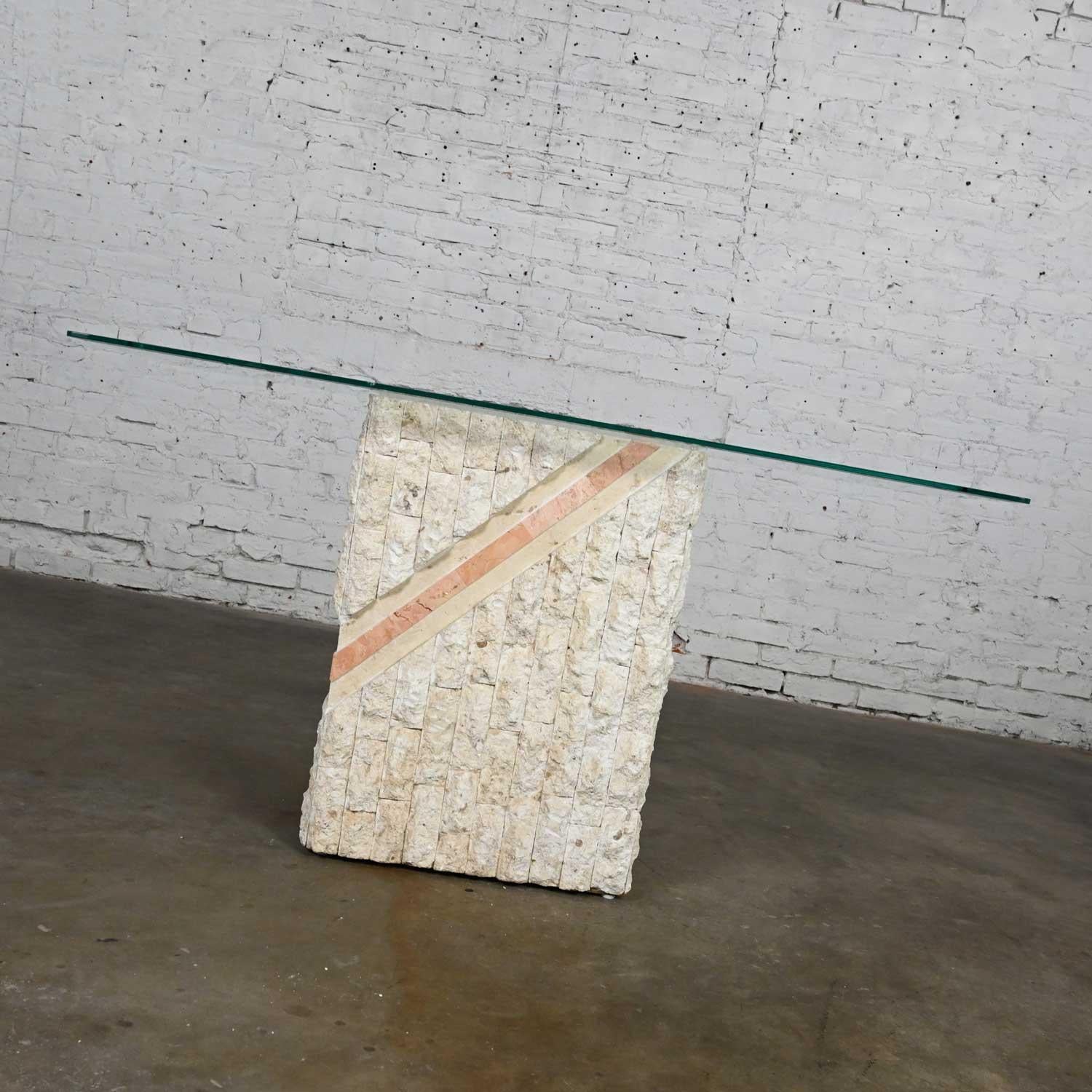 Table de canapé moderne en pierre de Mactan tessellée à rayures pêches style Maitland Smith en vente 2